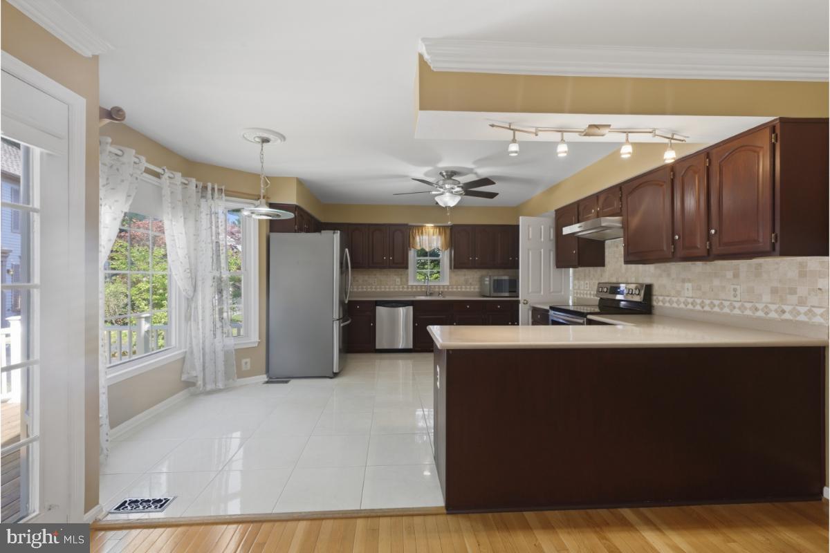SAYBROOKE - Residential