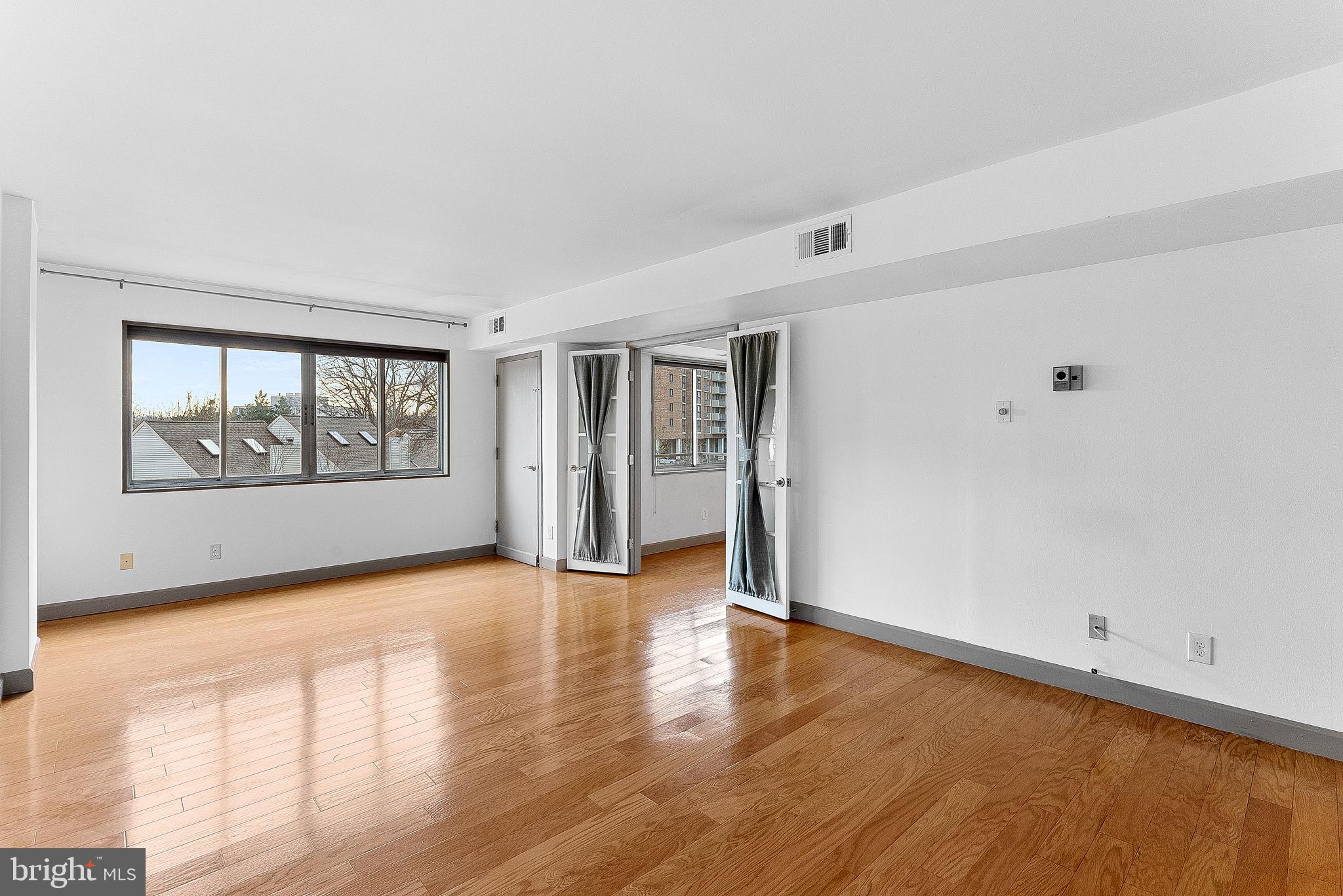 PAVILION ON THE PARK - Residential