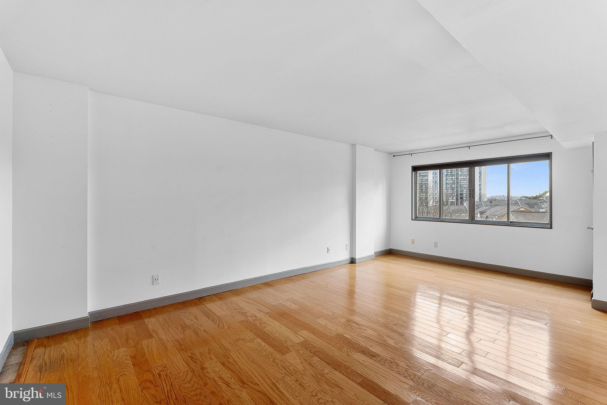 PAVILION ON THE PARK - Residential