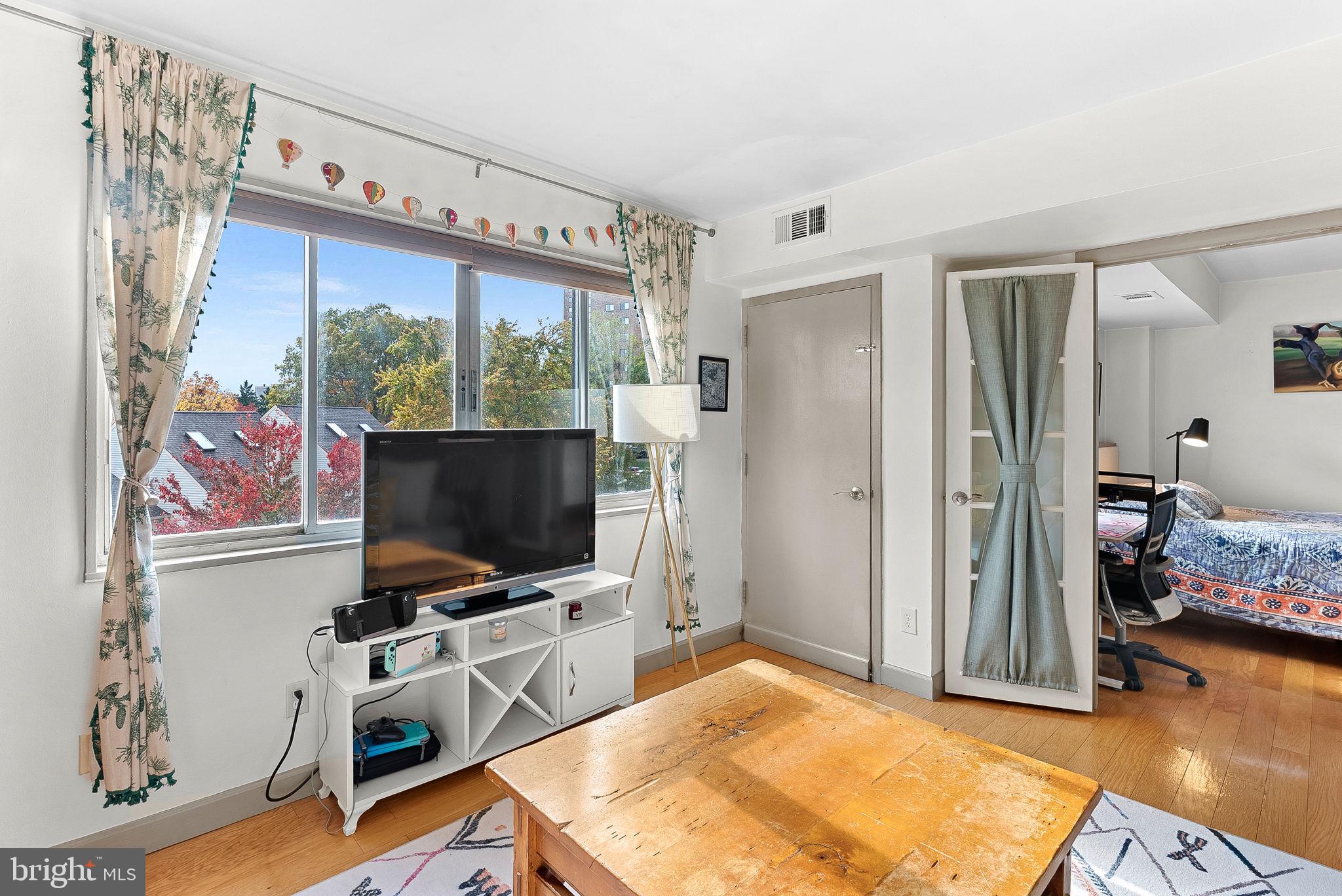 PAVILION ON THE PARK - Residential