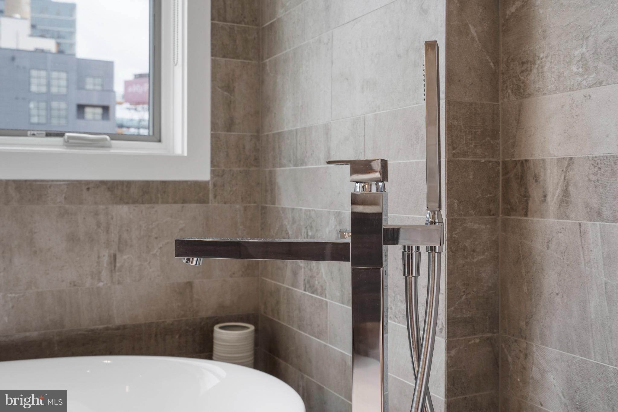 OLD CITY - Residential