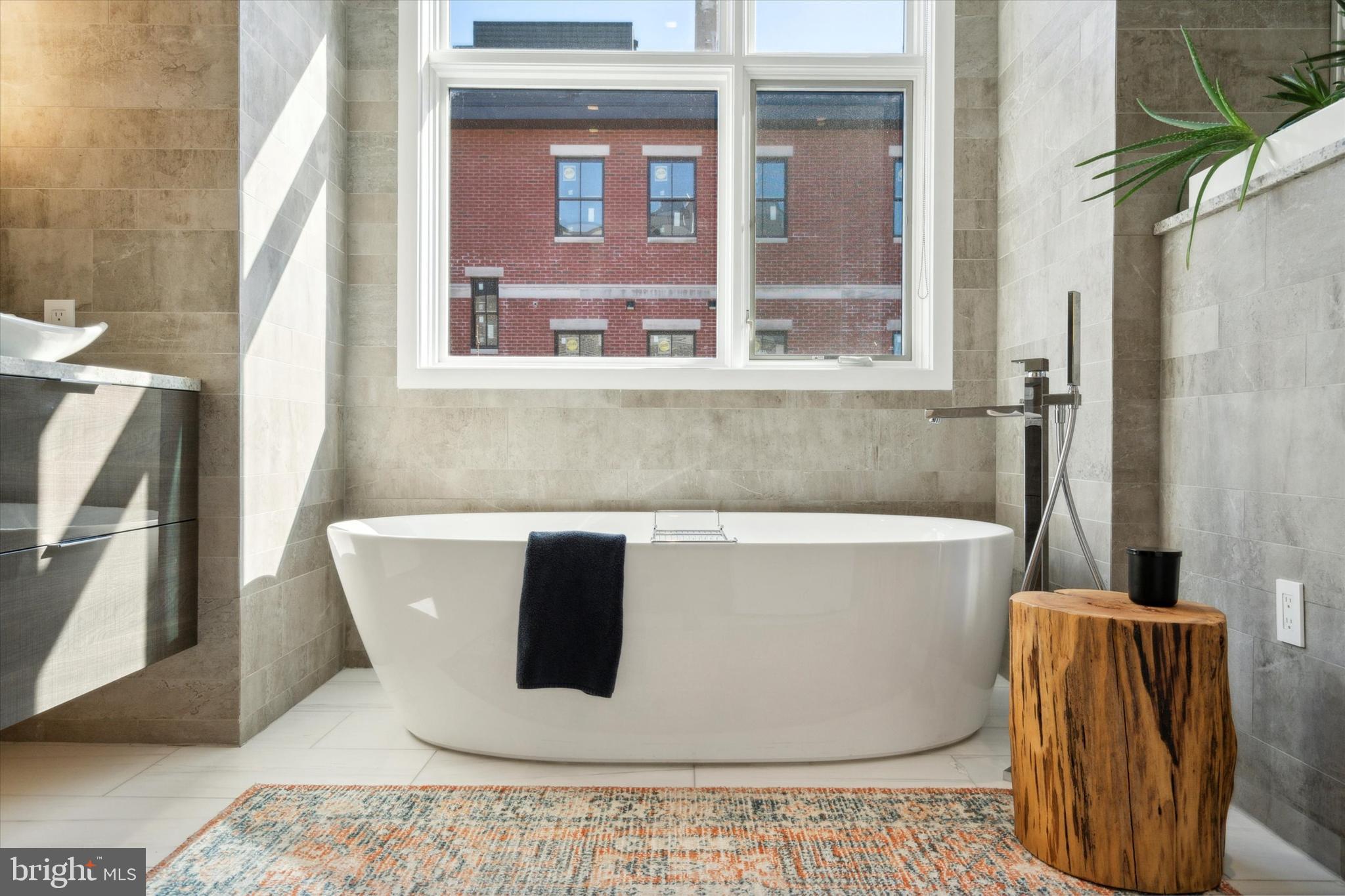 OLD CITY - Residential