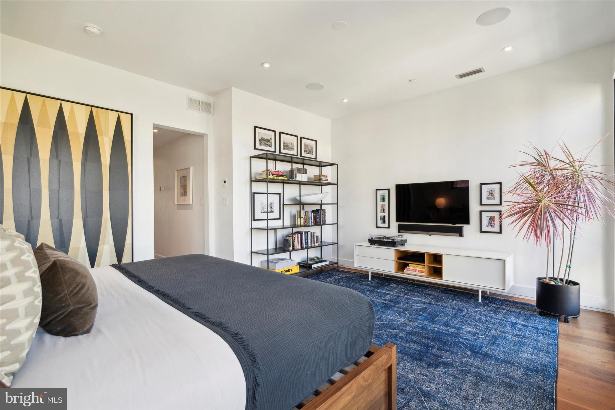 OLD CITY - Residential