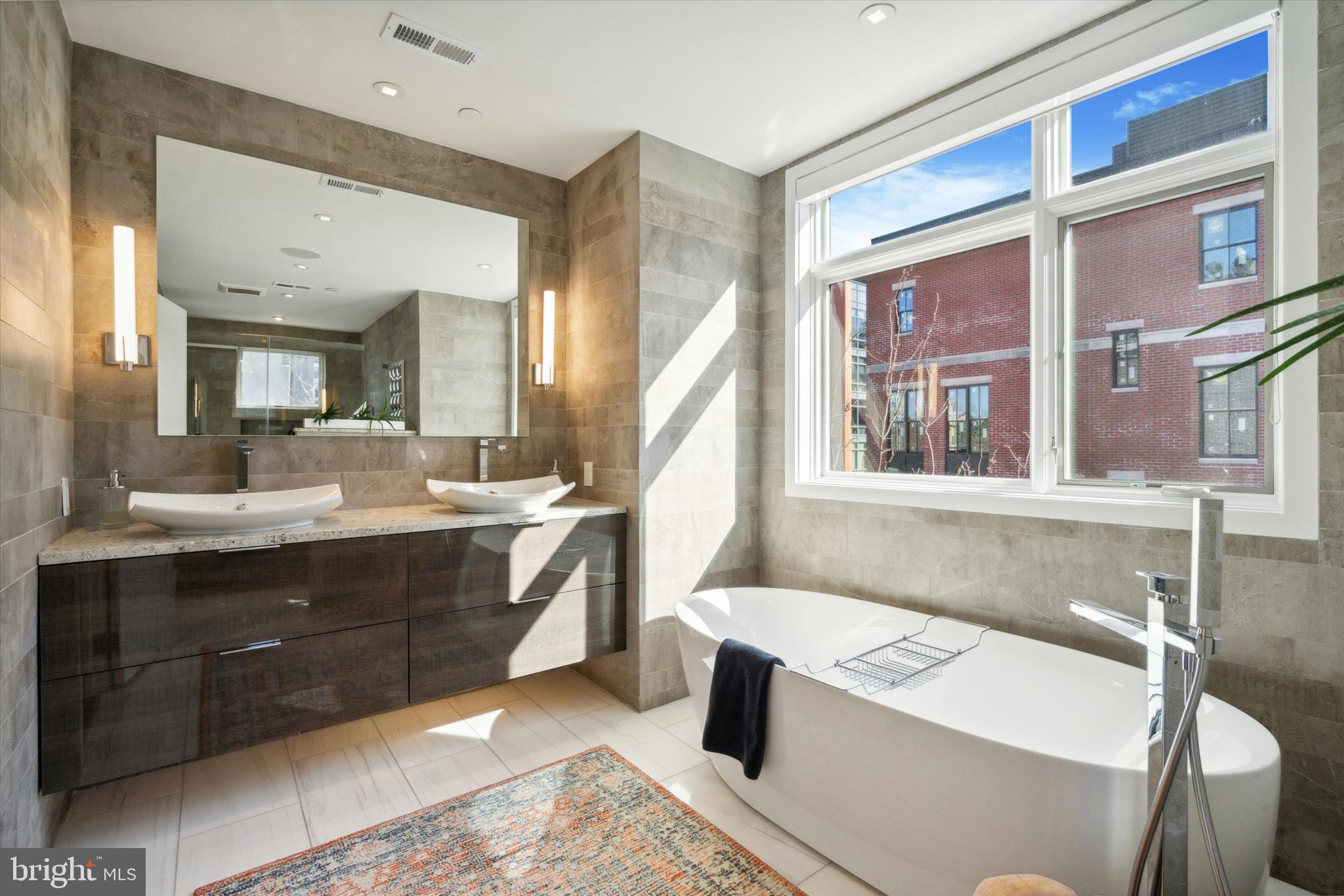 OLD CITY - Residential