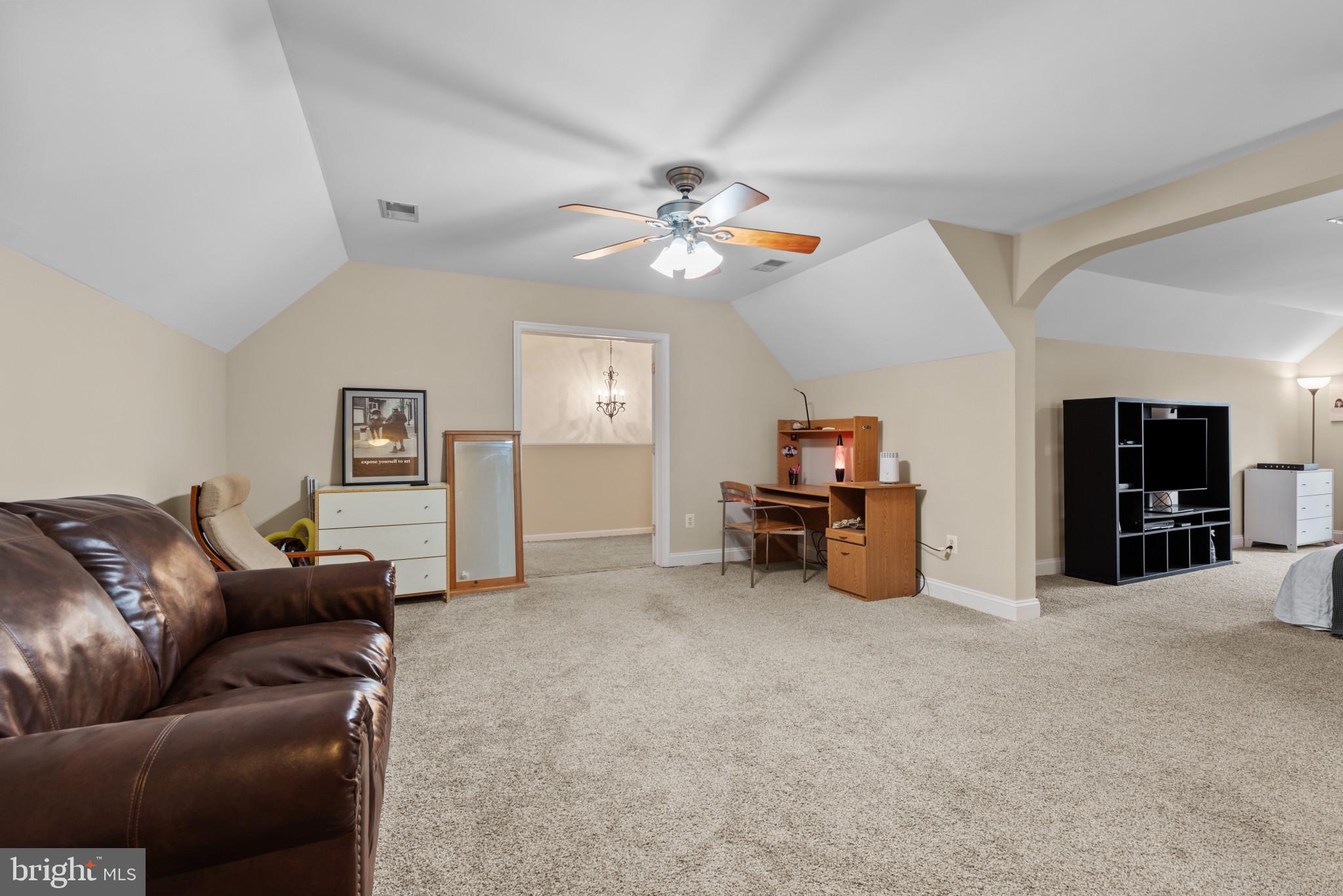 VALLEY HILLS - Residential