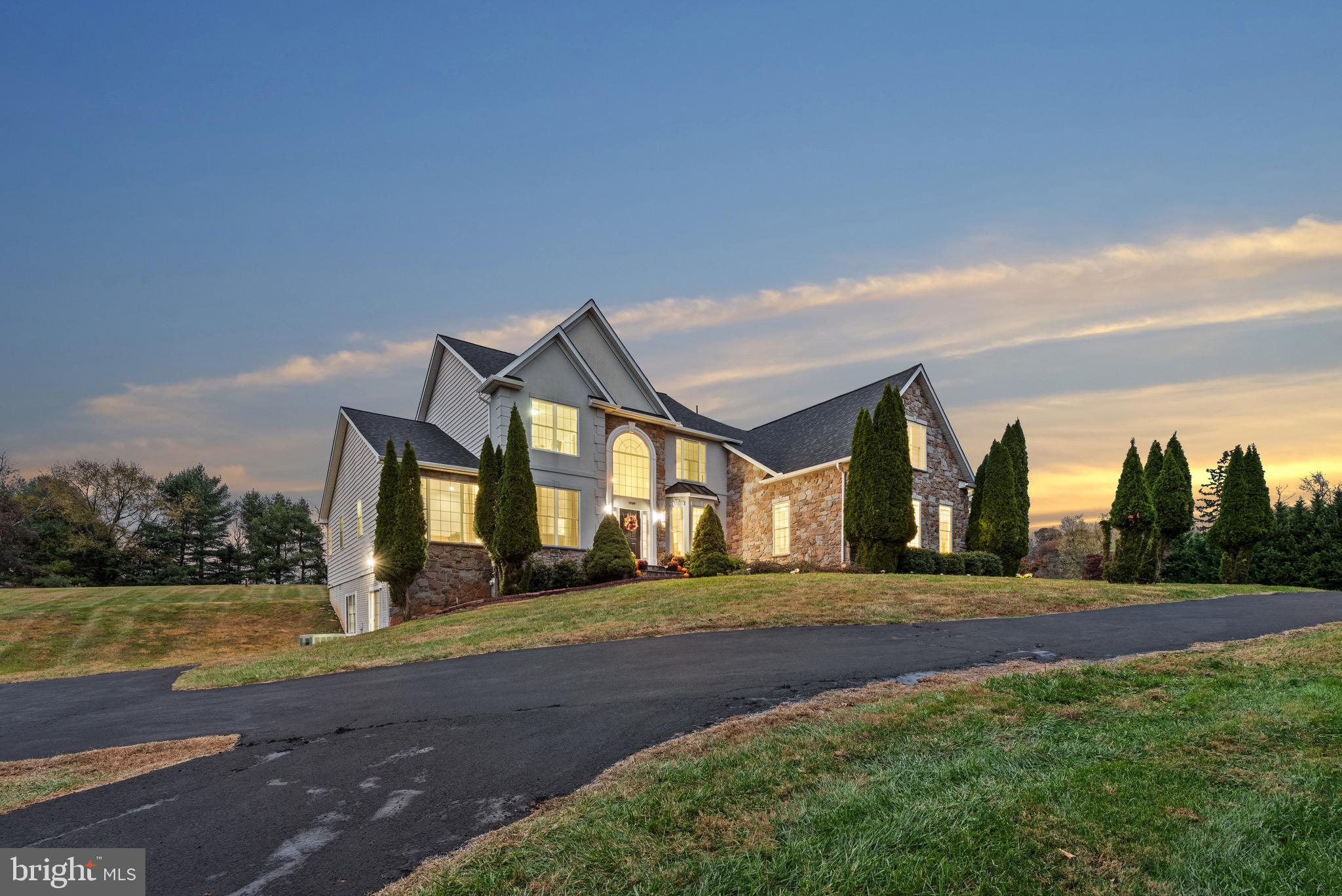 VALLEY HILLS - Residential