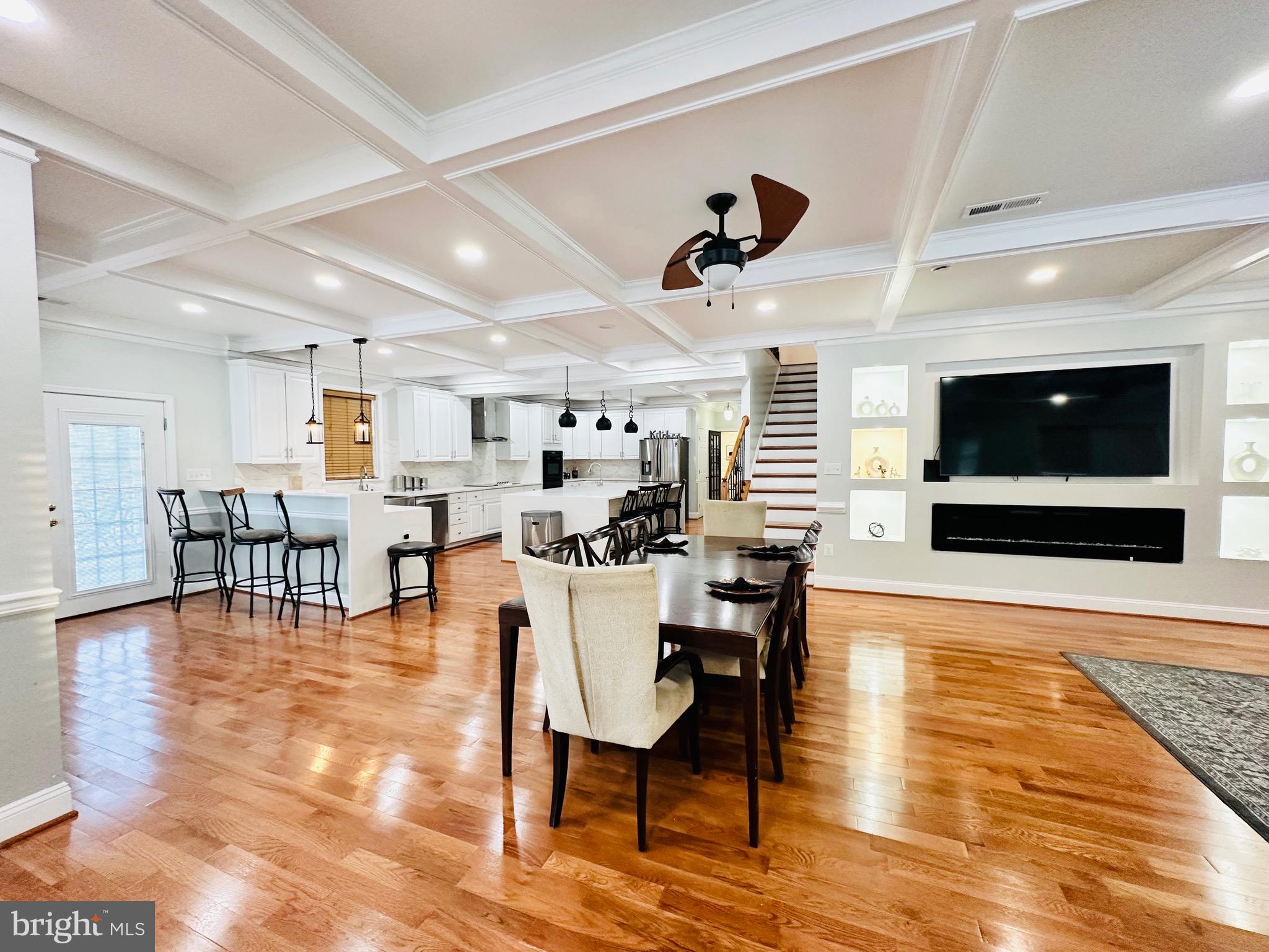 VALLEY HILLS - Residential