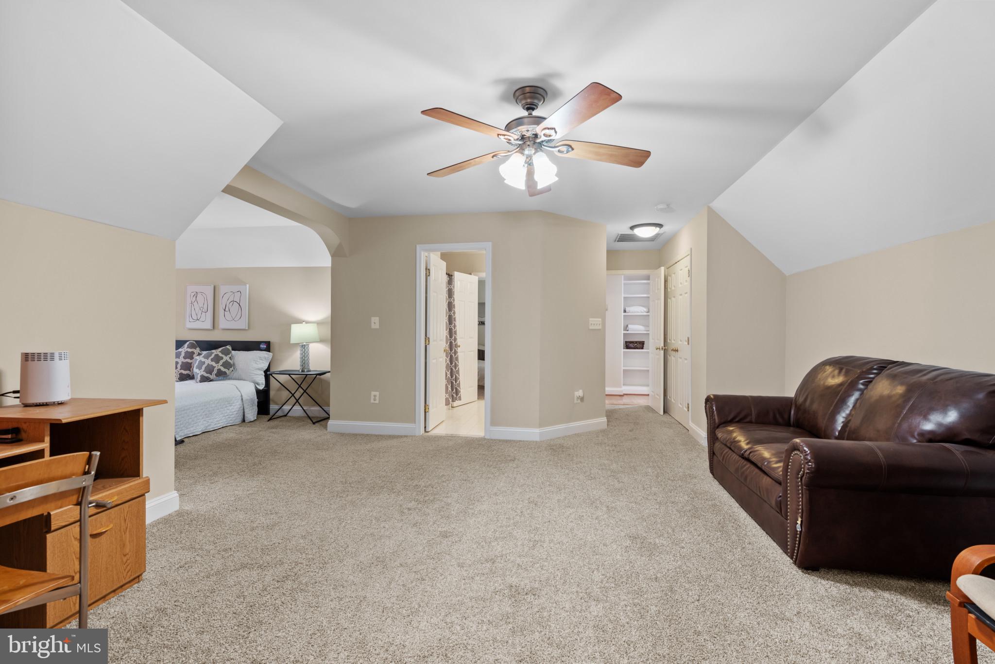 VALLEY HILLS - Residential