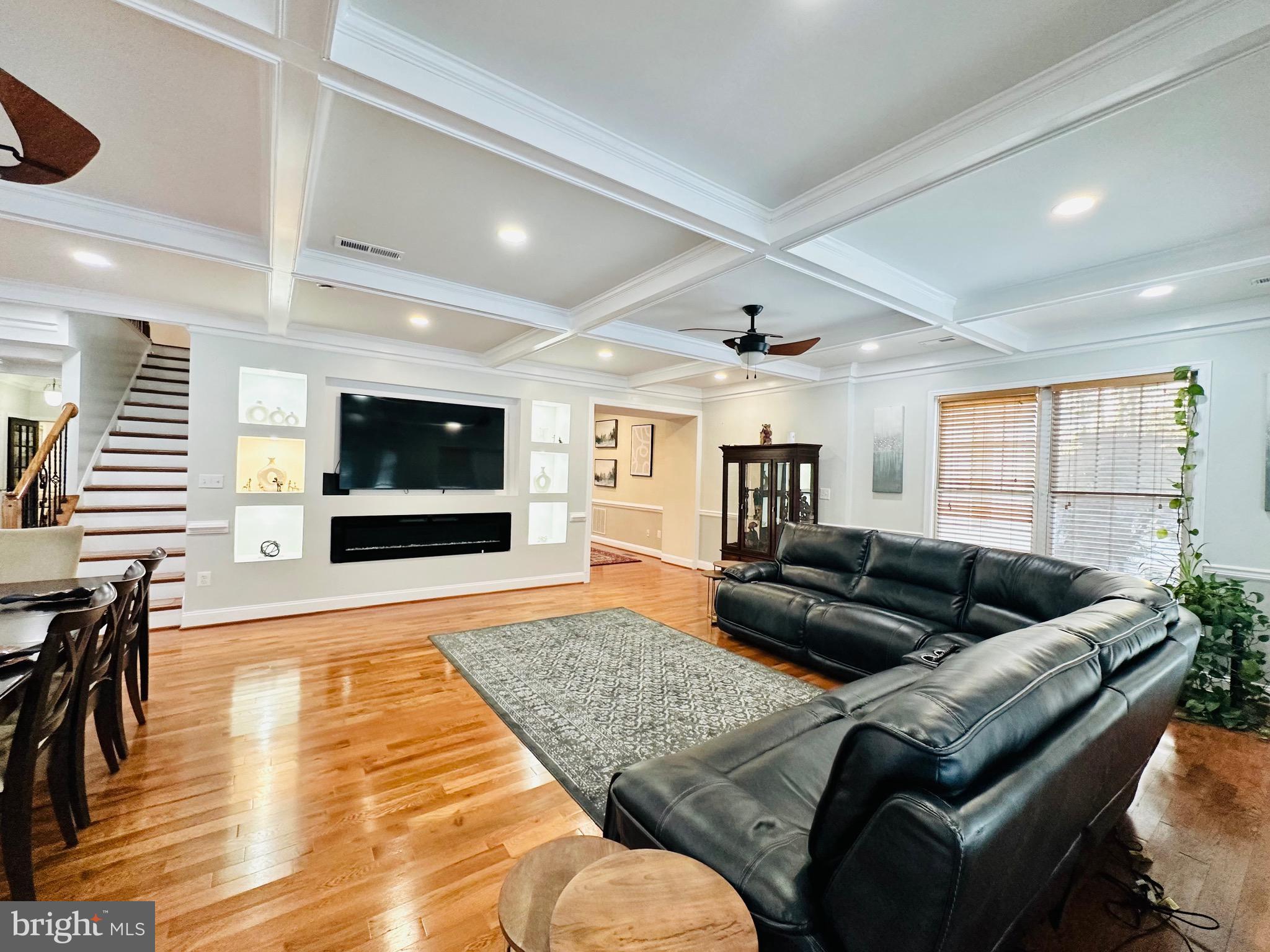 VALLEY HILLS - Residential