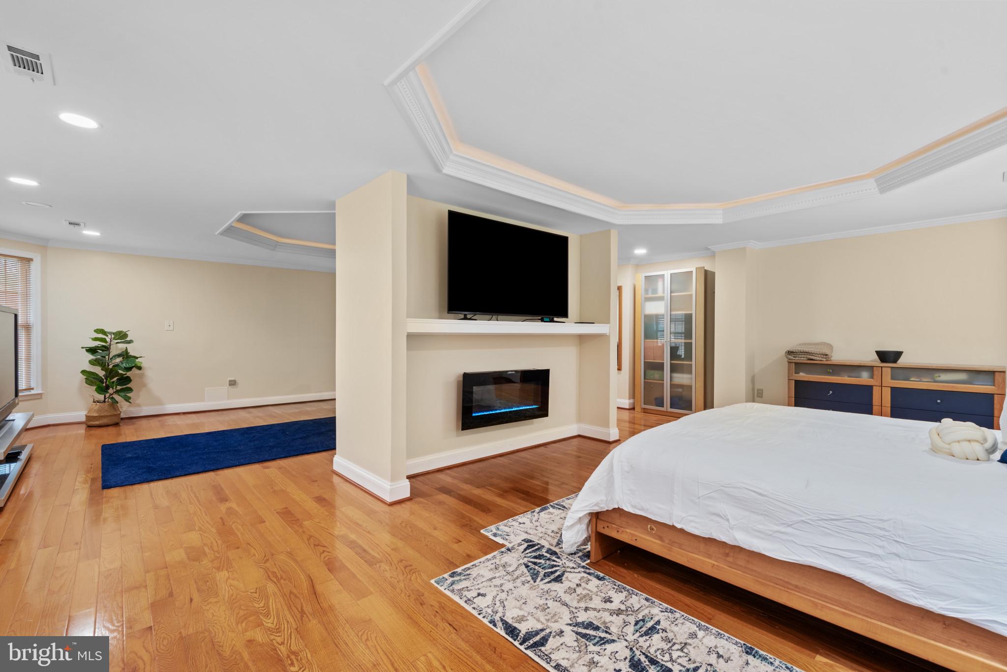 VALLEY HILLS - Residential