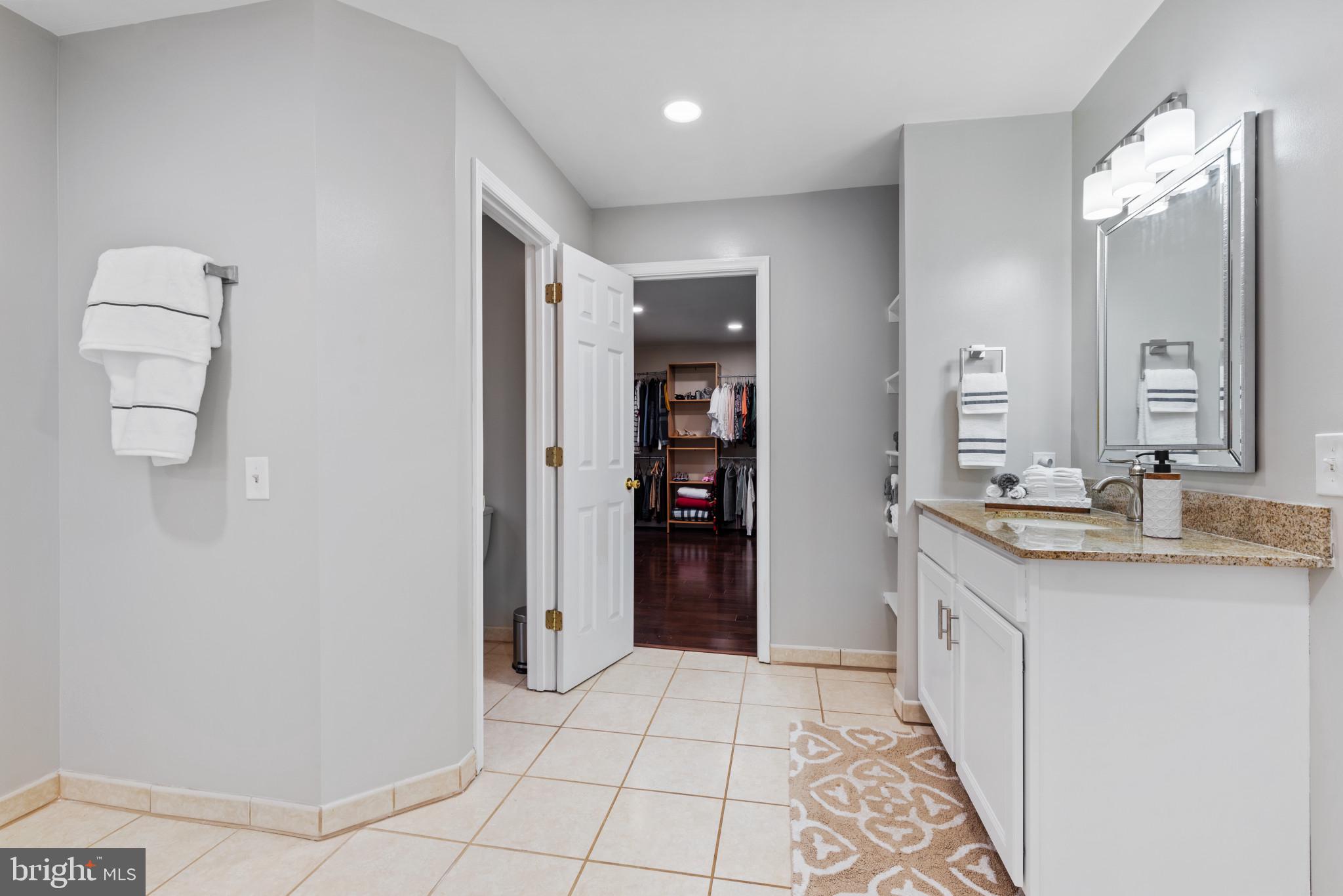 VALLEY HILLS - Residential