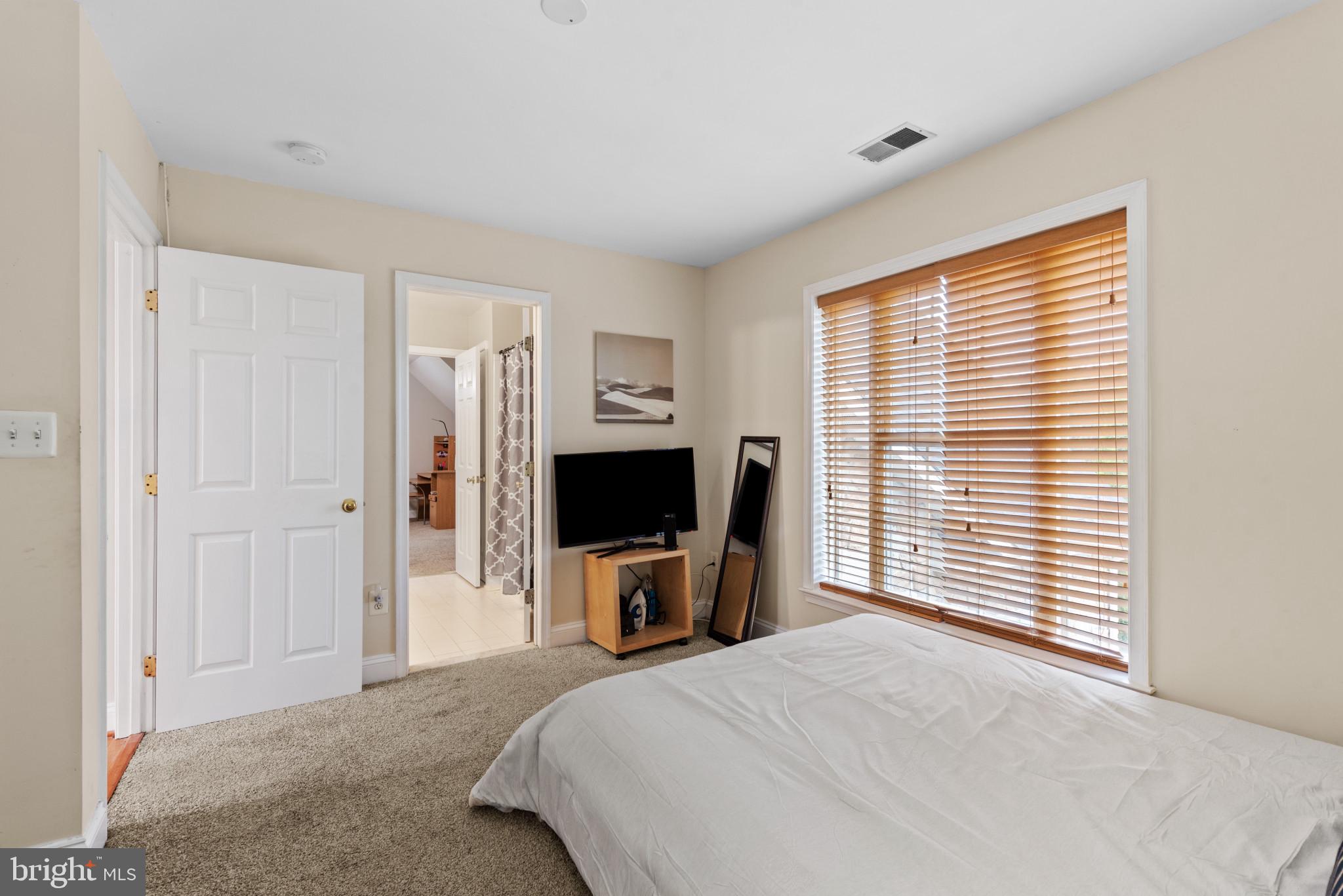 VALLEY HILLS - Residential