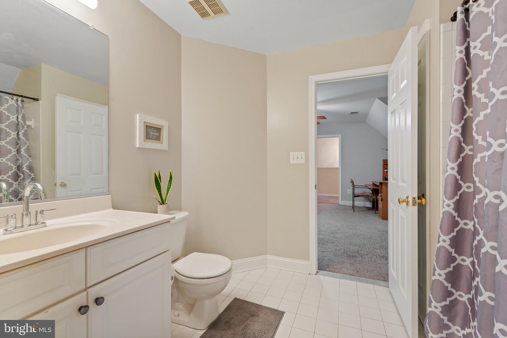 VALLEY HILLS - Residential