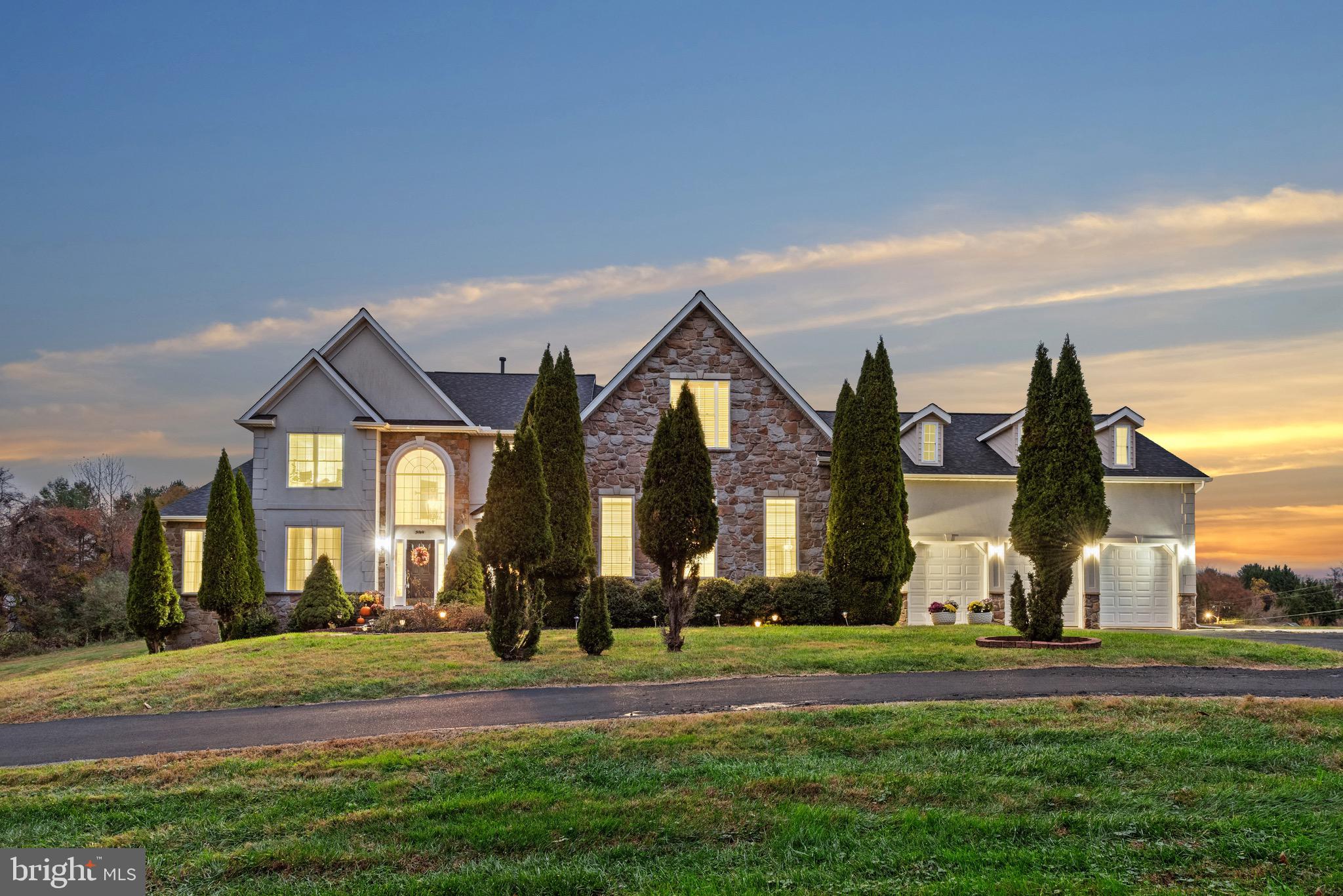 VALLEY HILLS - Residential