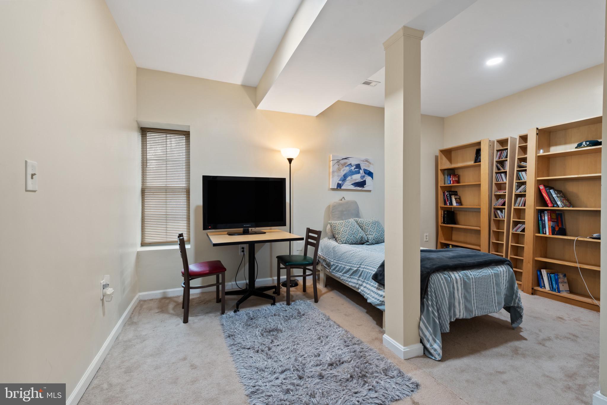 VALLEY HILLS - Residential