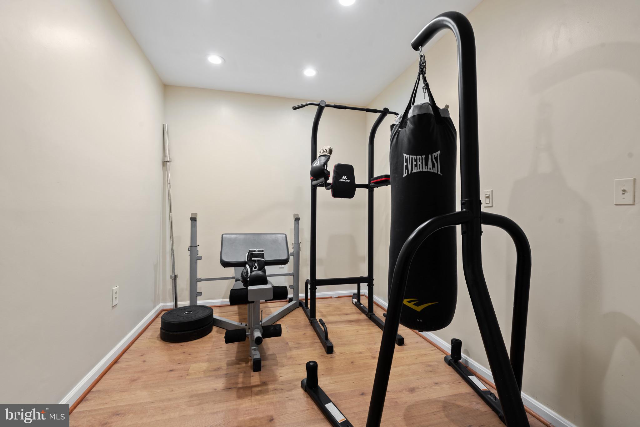 VALLEY HILLS - Residential