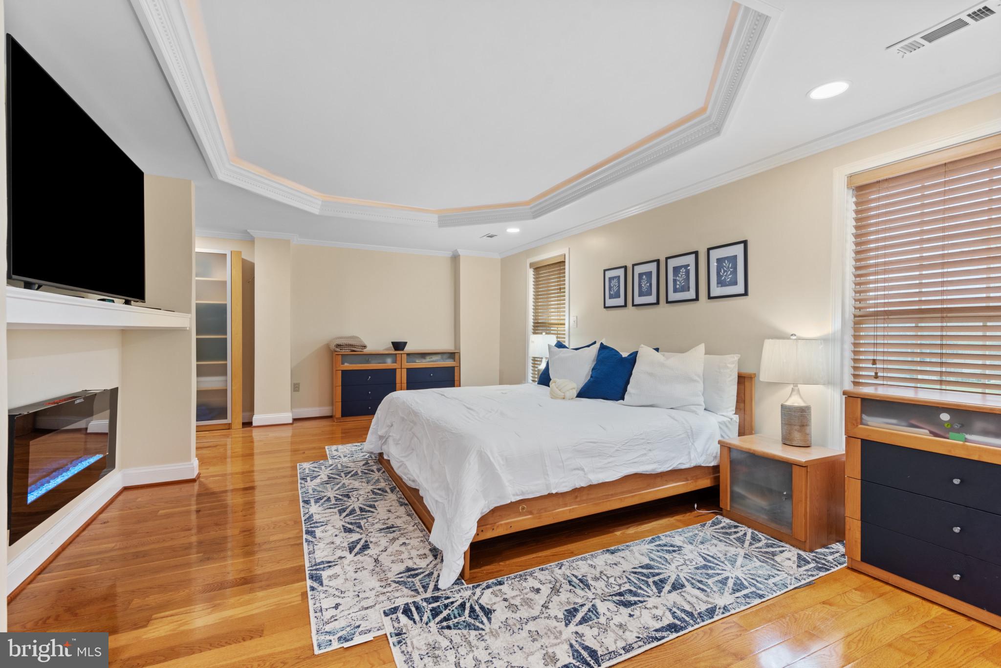 VALLEY HILLS - Residential