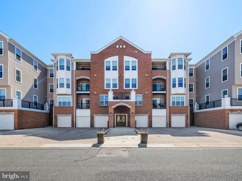 8601 ROAMING RIDGE WAY 106 ODENTON MD 21113