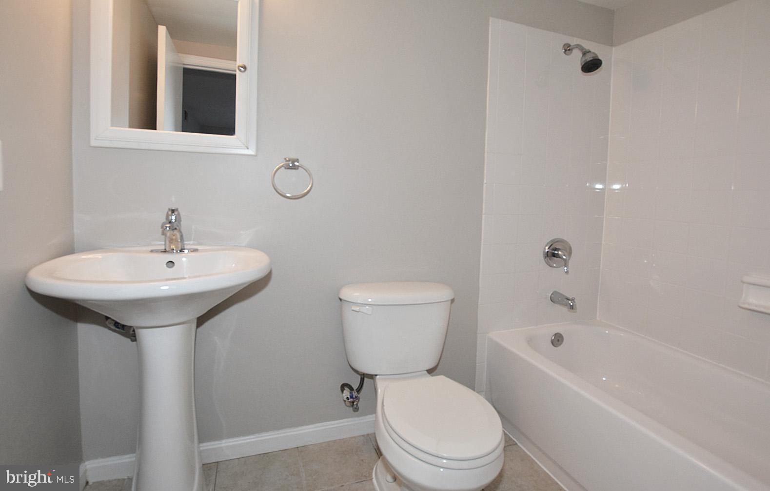 BERKSHIRE GARDENS - Residential Lease