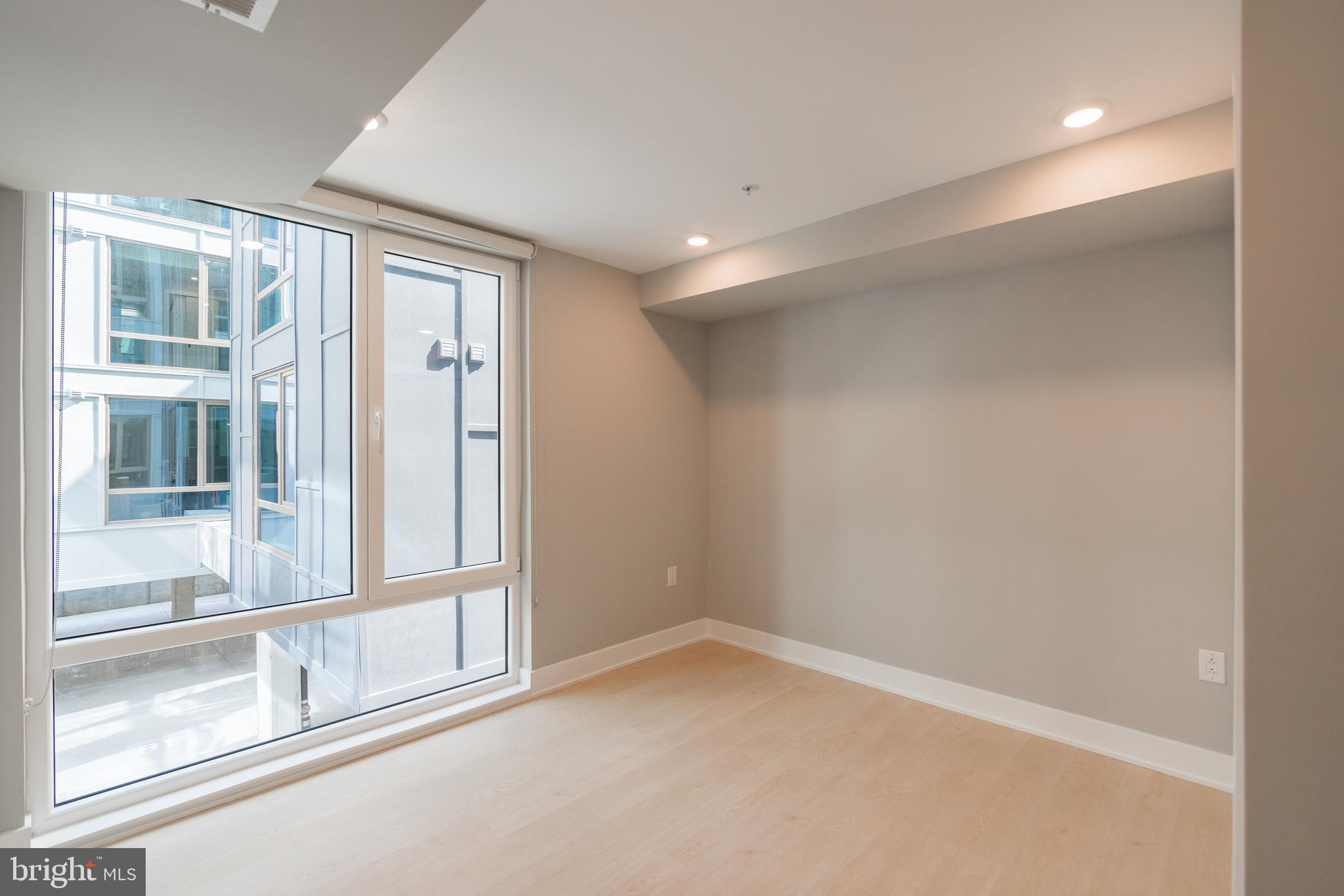 ROXBOROUGH - Residential Lease