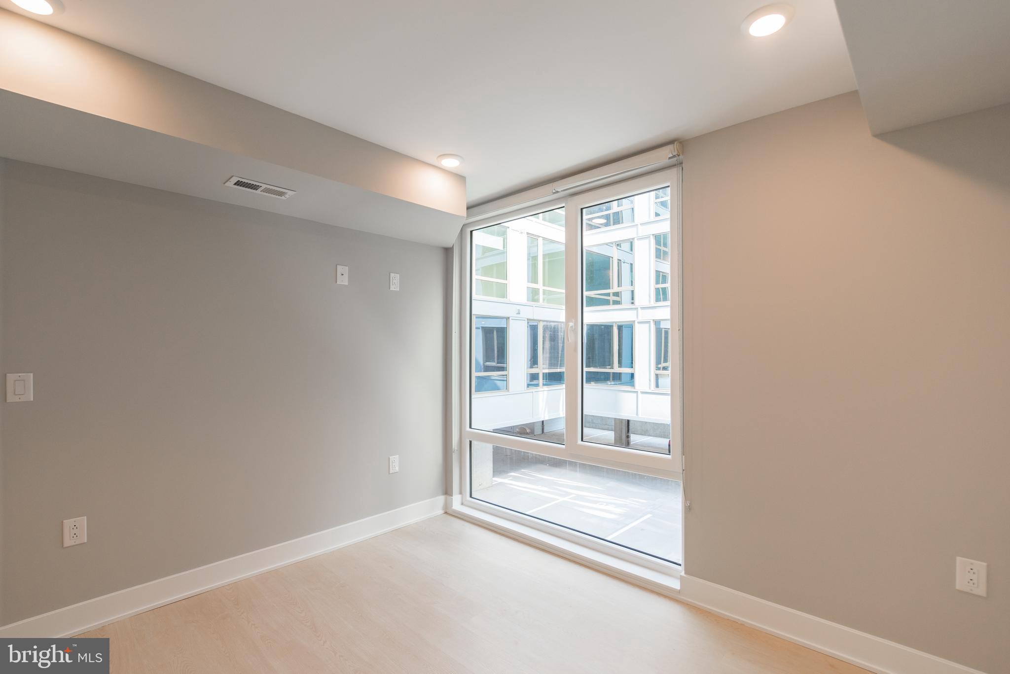 ROXBOROUGH - Residential Lease