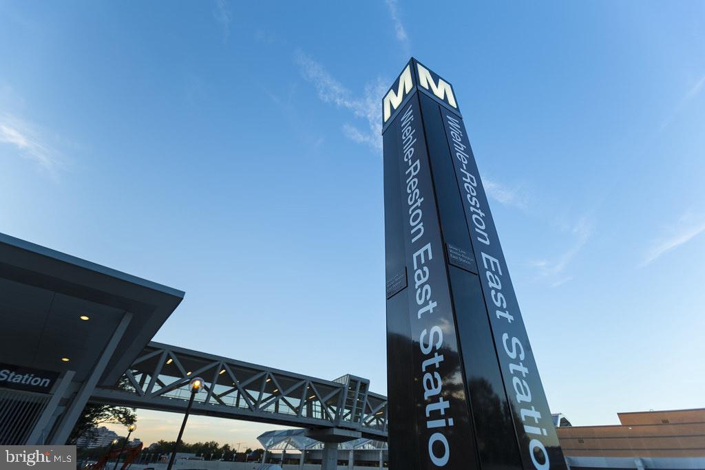 RESTON - Residential