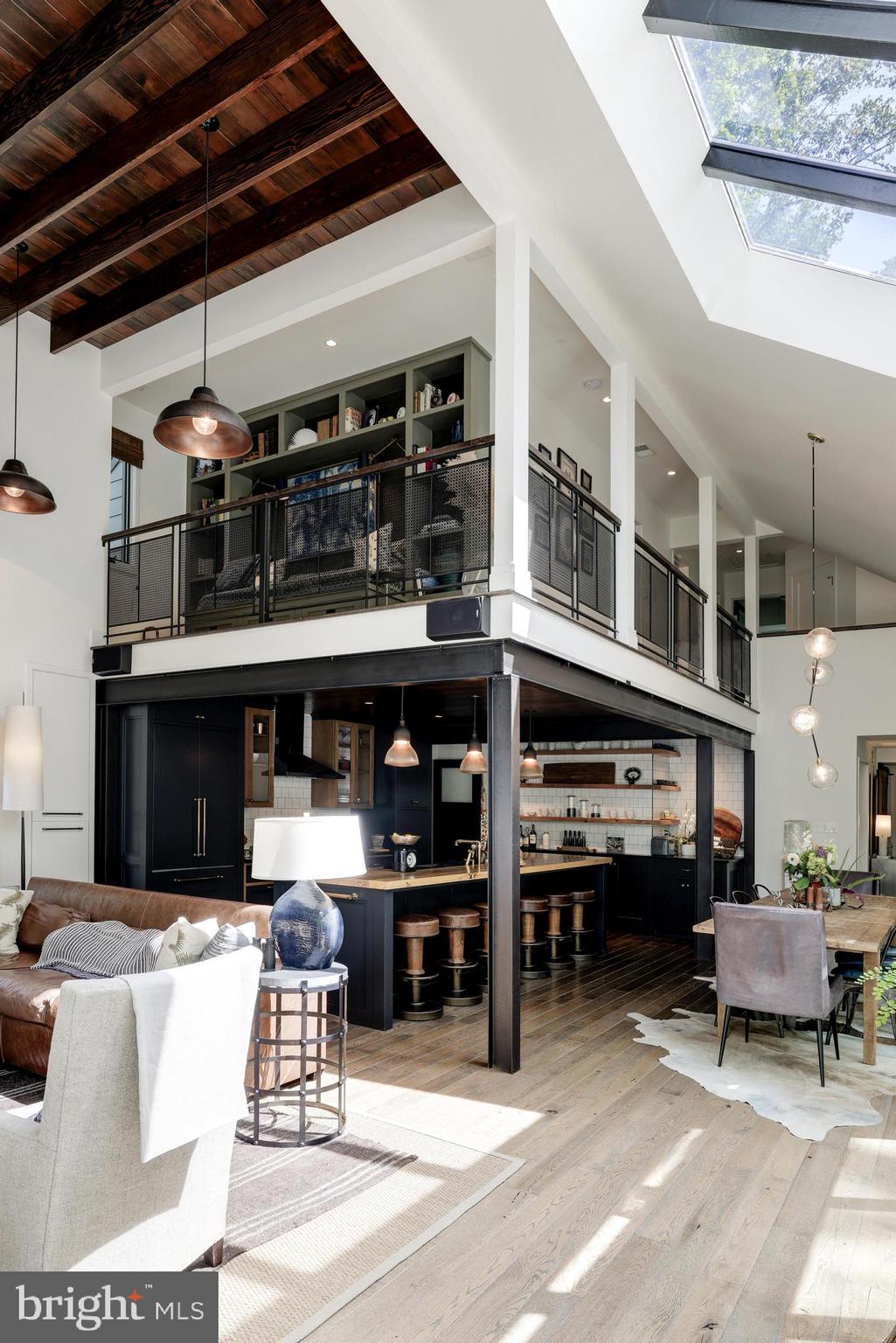 RESTON - Residential