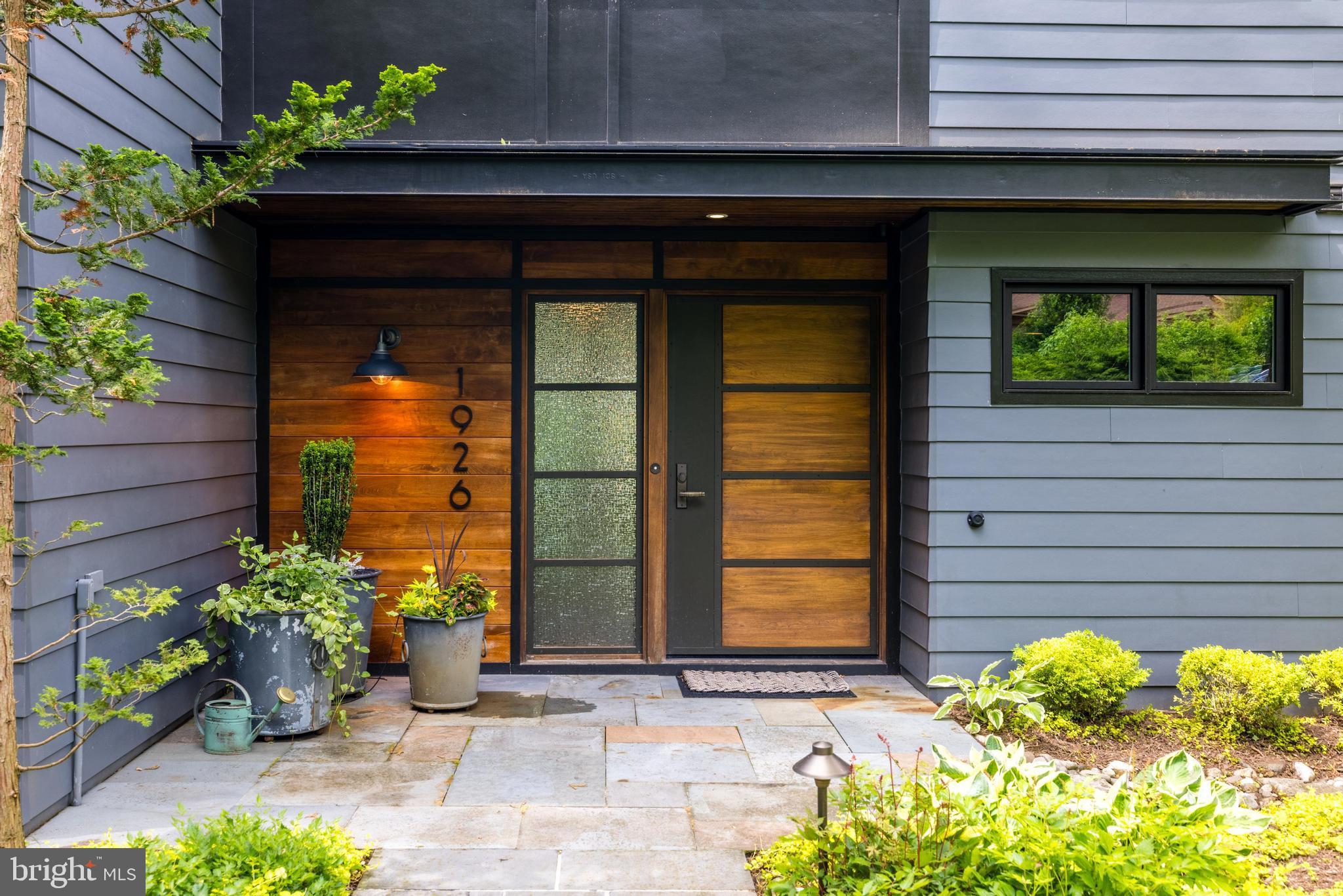 RESTON - Residential