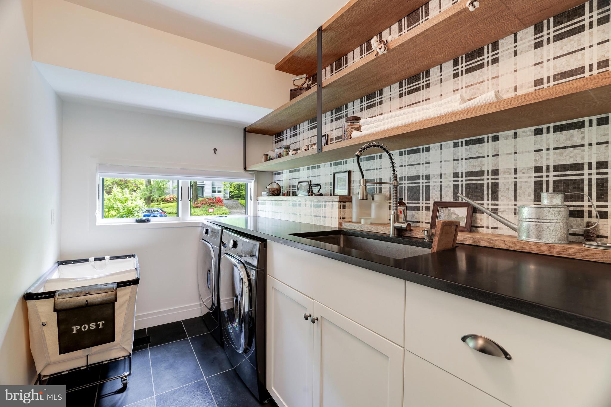 RESTON - Residential