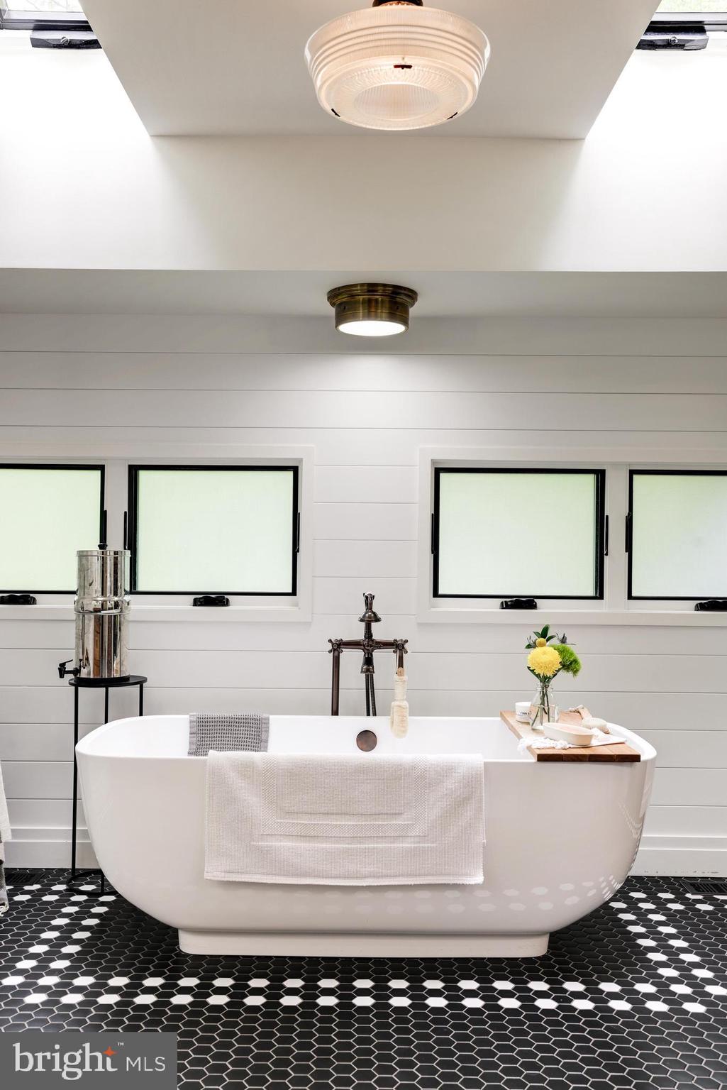 RESTON - Residential