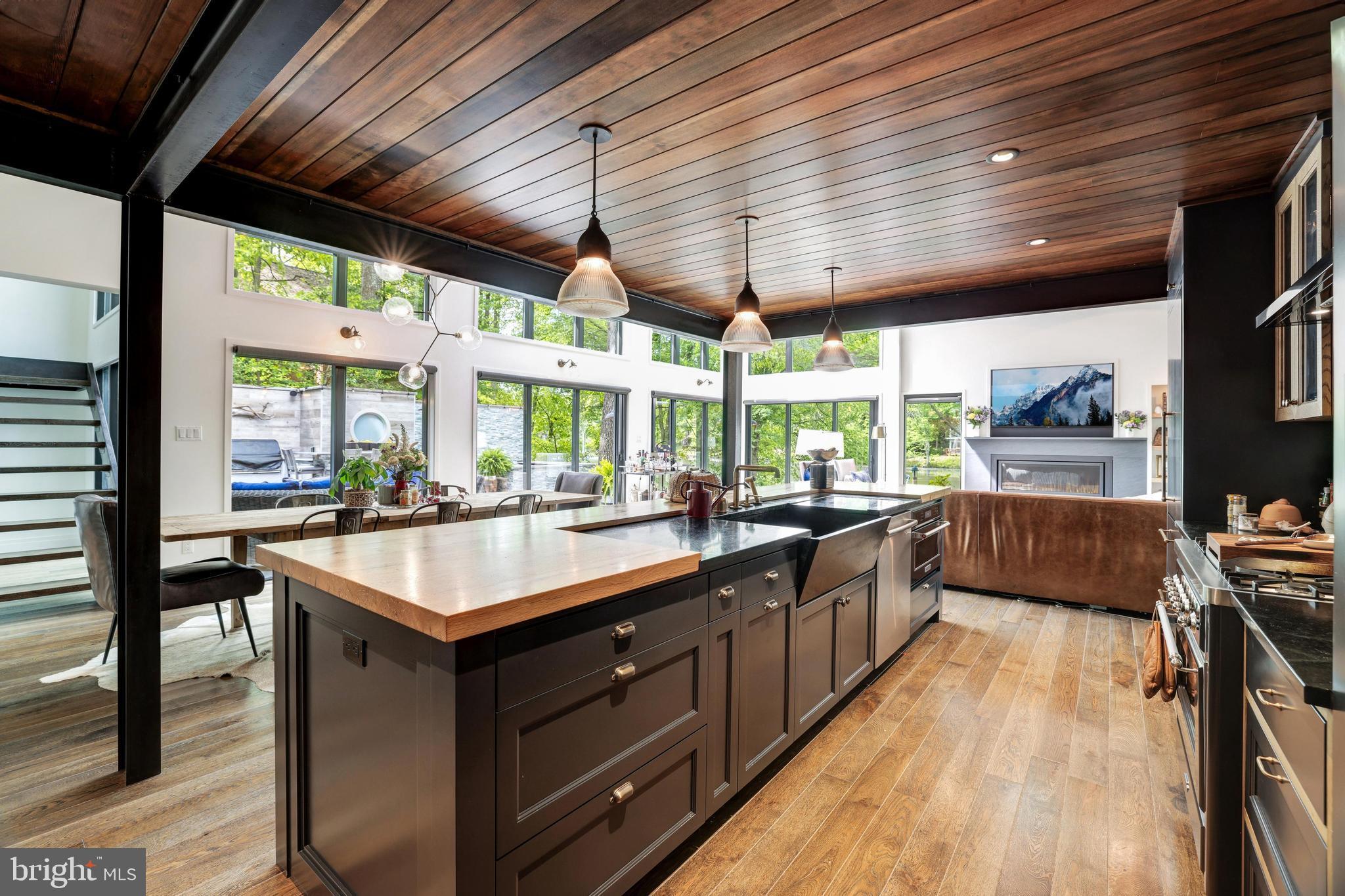 RESTON - Residential