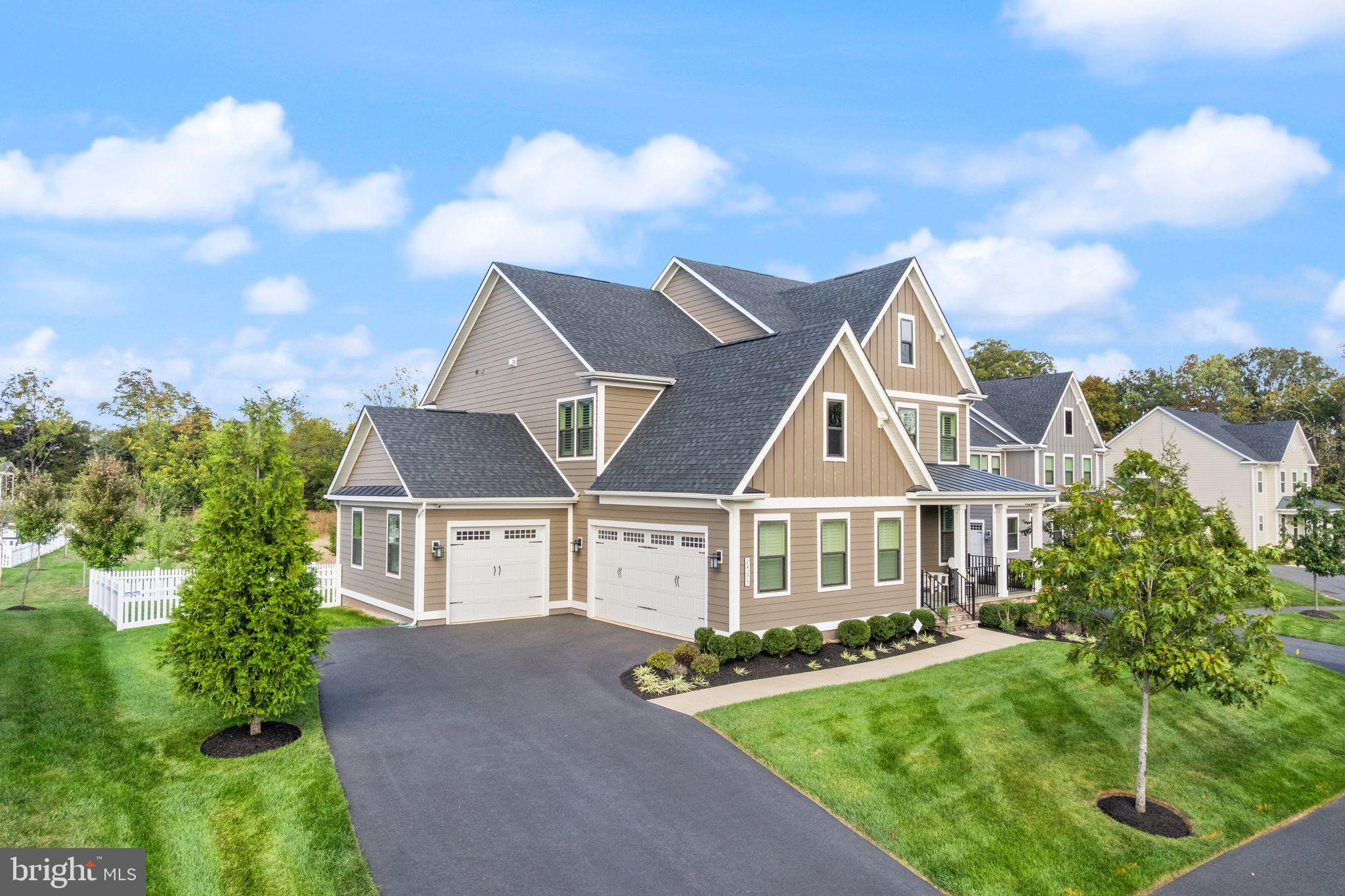 24275 SHINYLEAF COURT