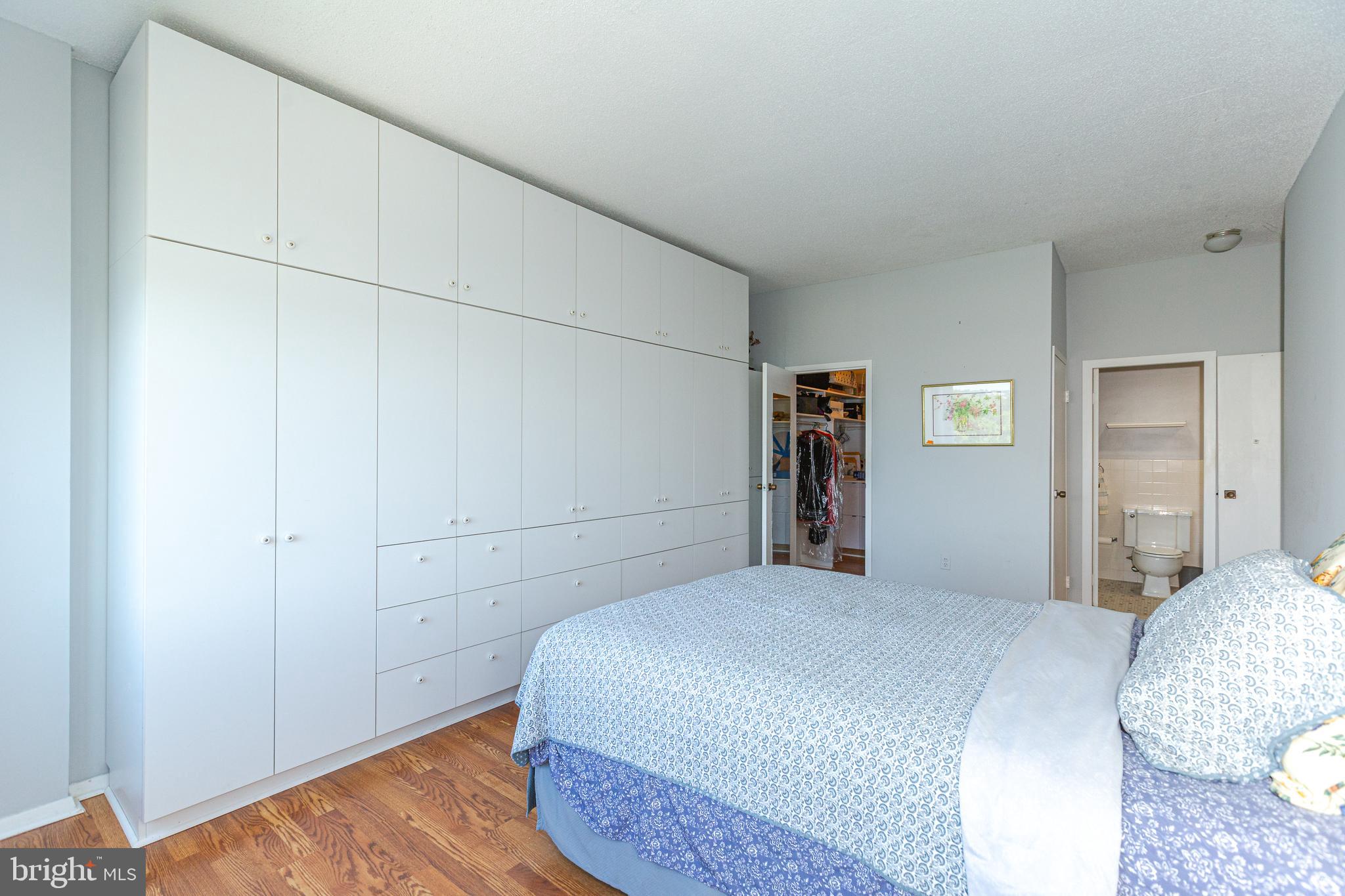 ROLAND PARK - Residential Lease