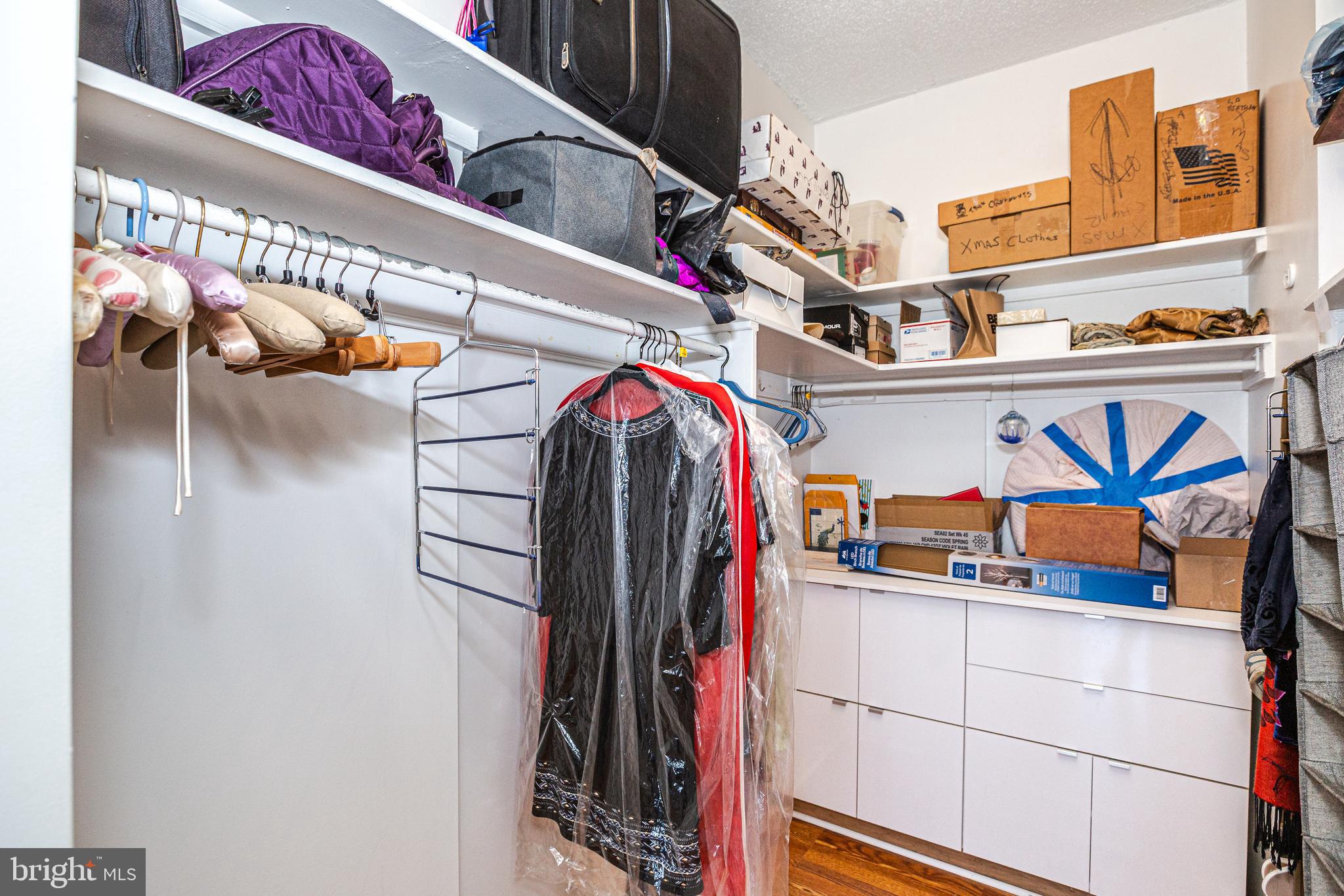 ROLAND PARK - Residential Lease