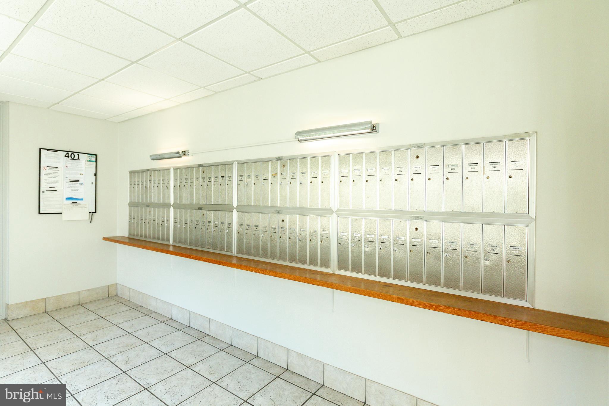 ROLAND PARK - Residential Lease