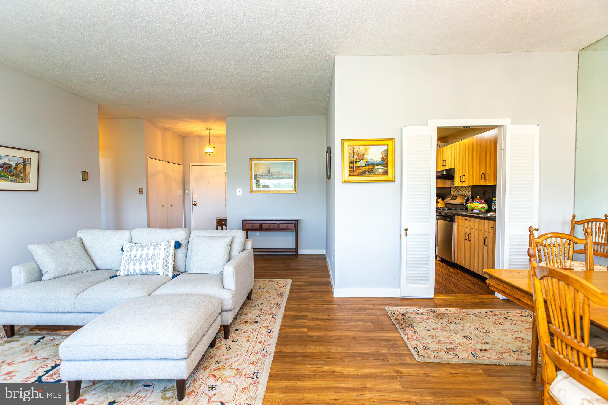 ROLAND PARK - Residential Lease