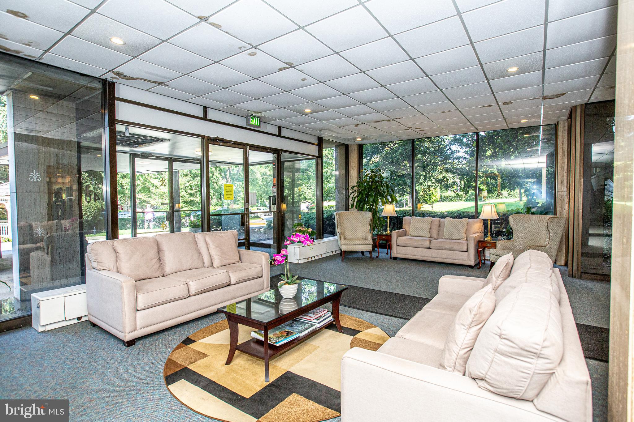 ROLAND PARK - Residential Lease