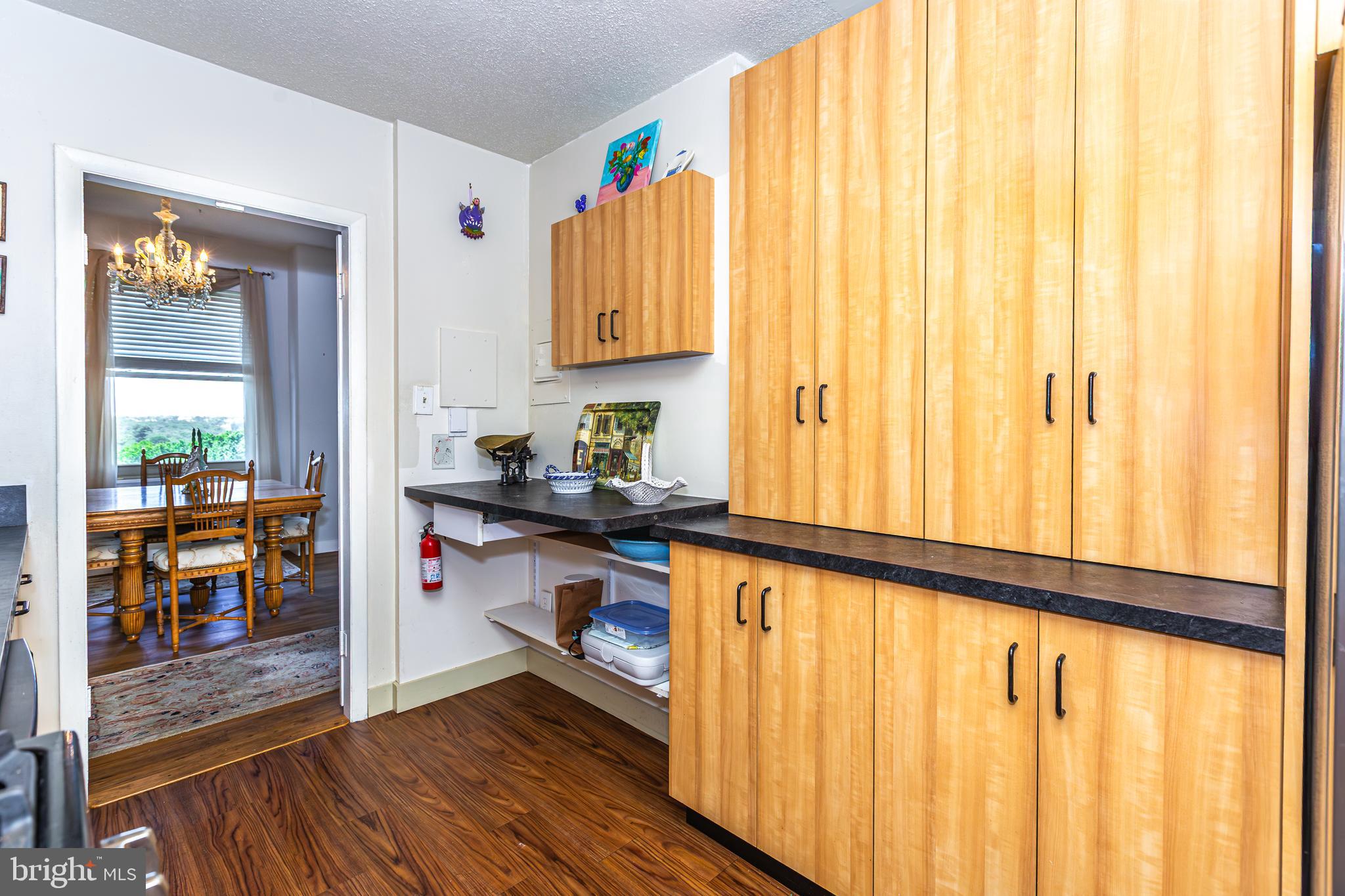 ROLAND PARK - Residential Lease