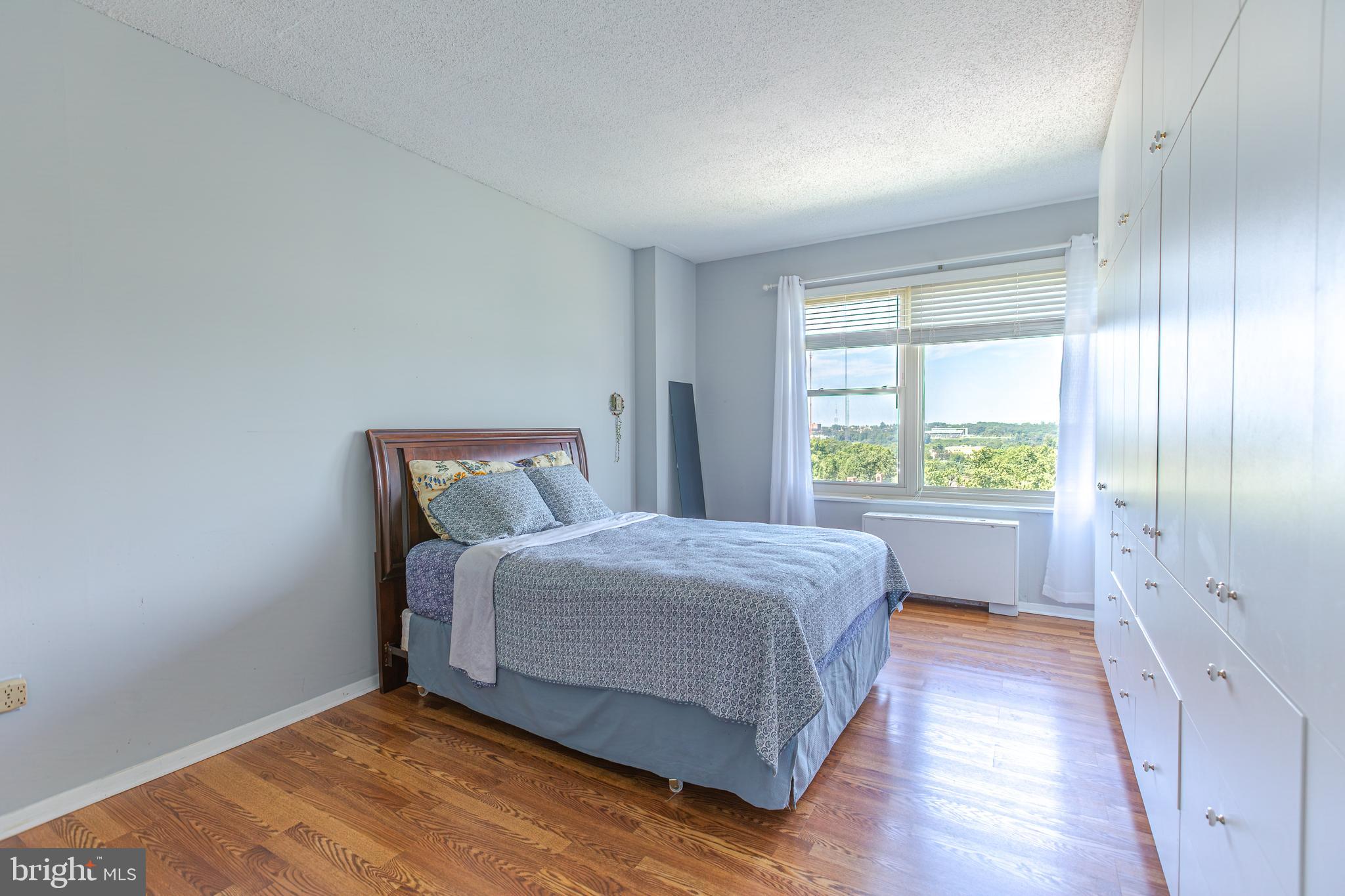 ROLAND PARK - Residential Lease