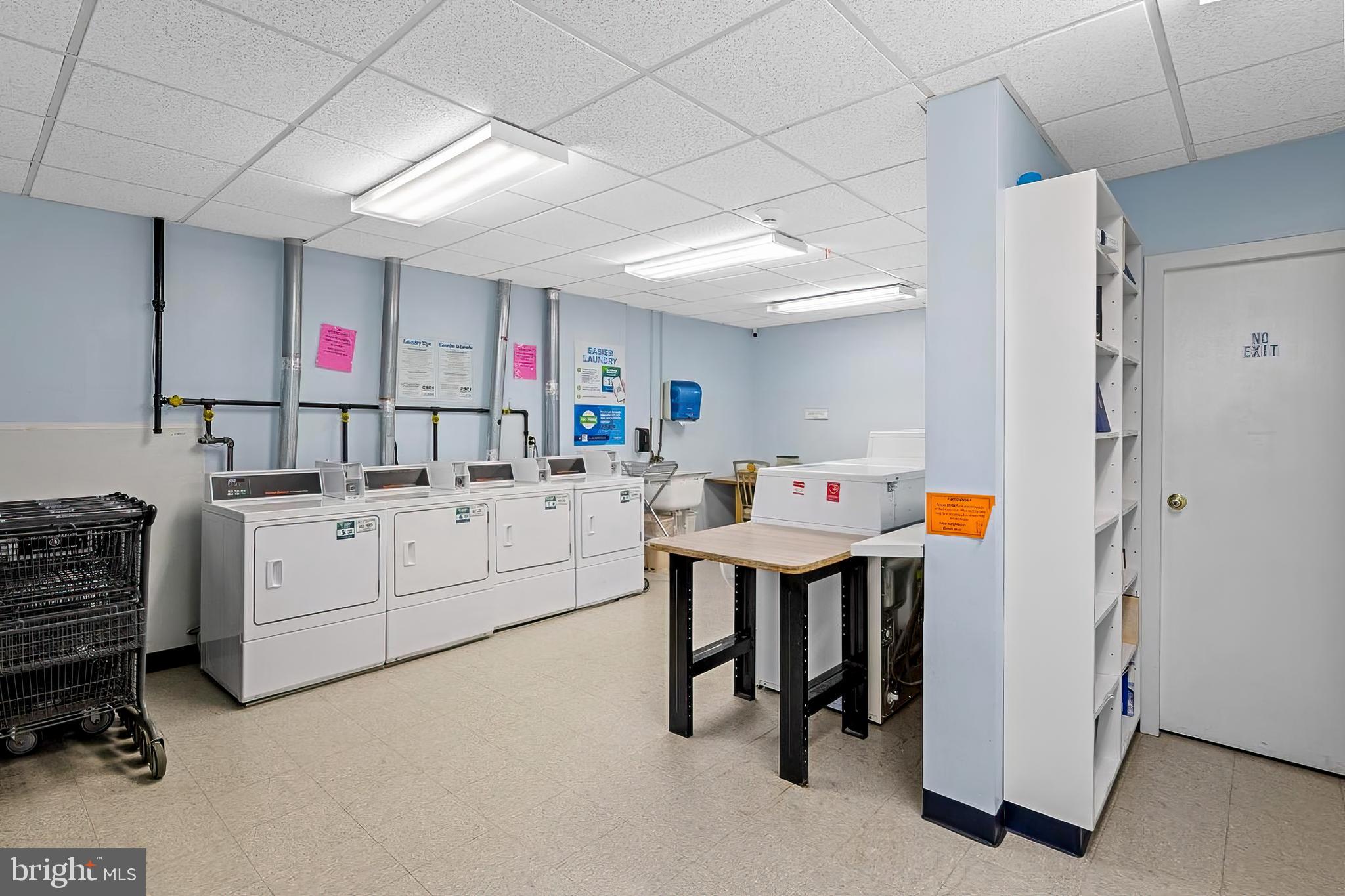 ROLAND PARK - Residential Lease