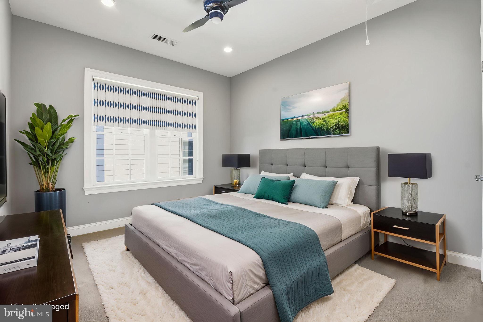 BETHESDA MEWS - Residential