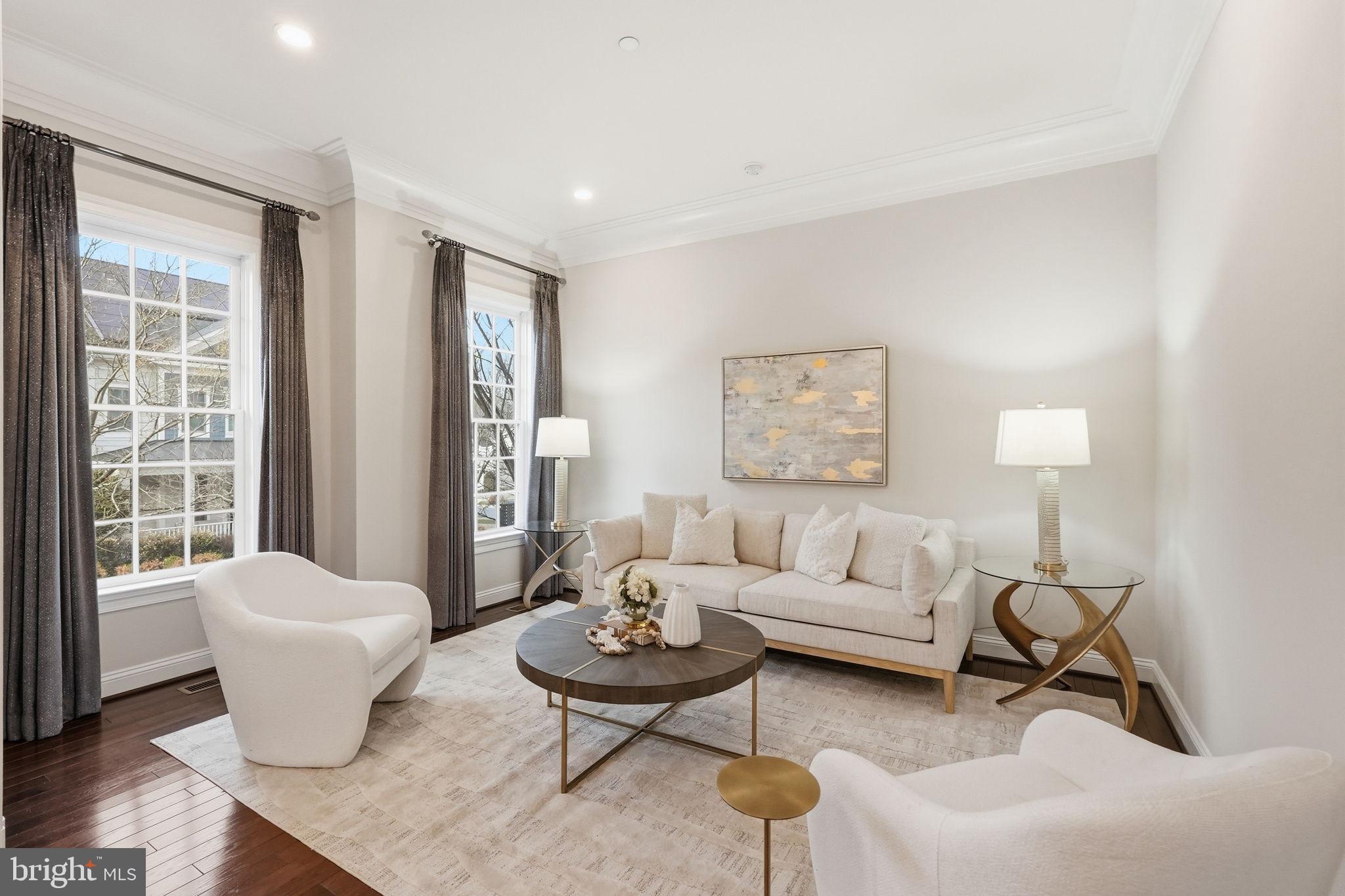 BETHESDA MEWS - Residential