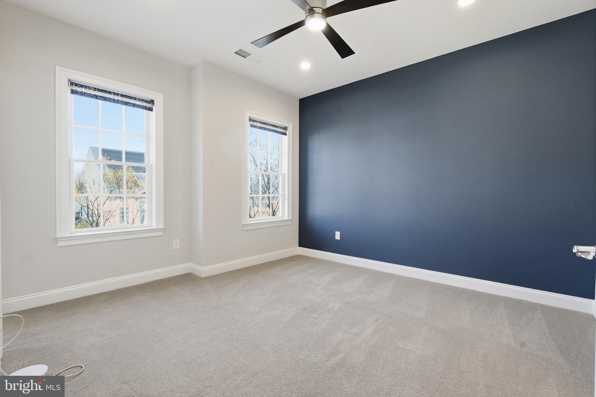 BETHESDA MEWS - Residential