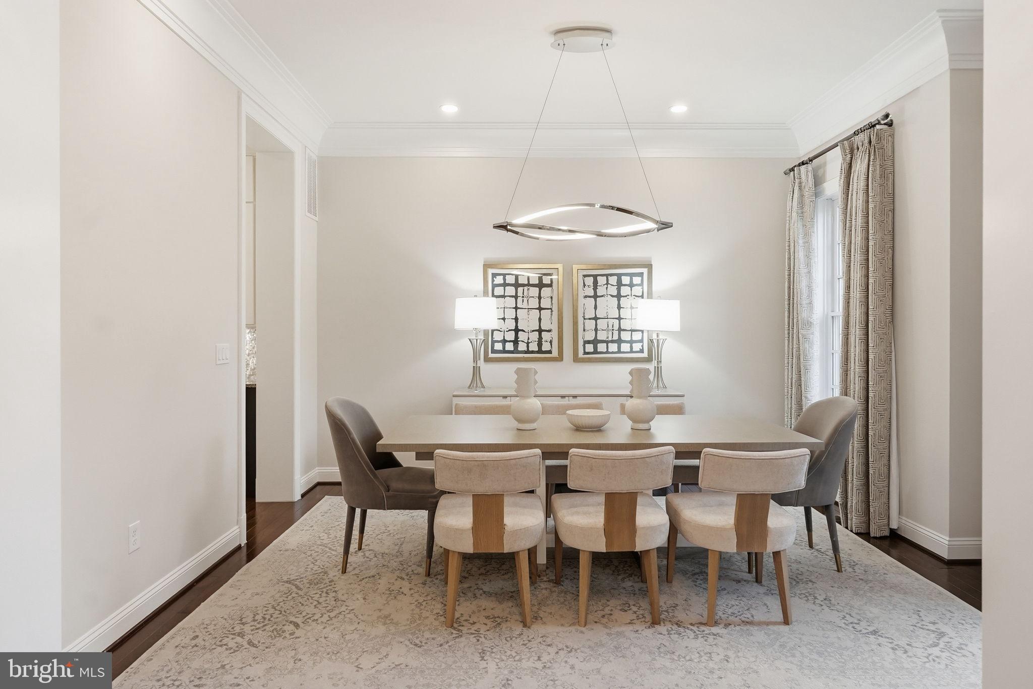 BETHESDA MEWS - Residential