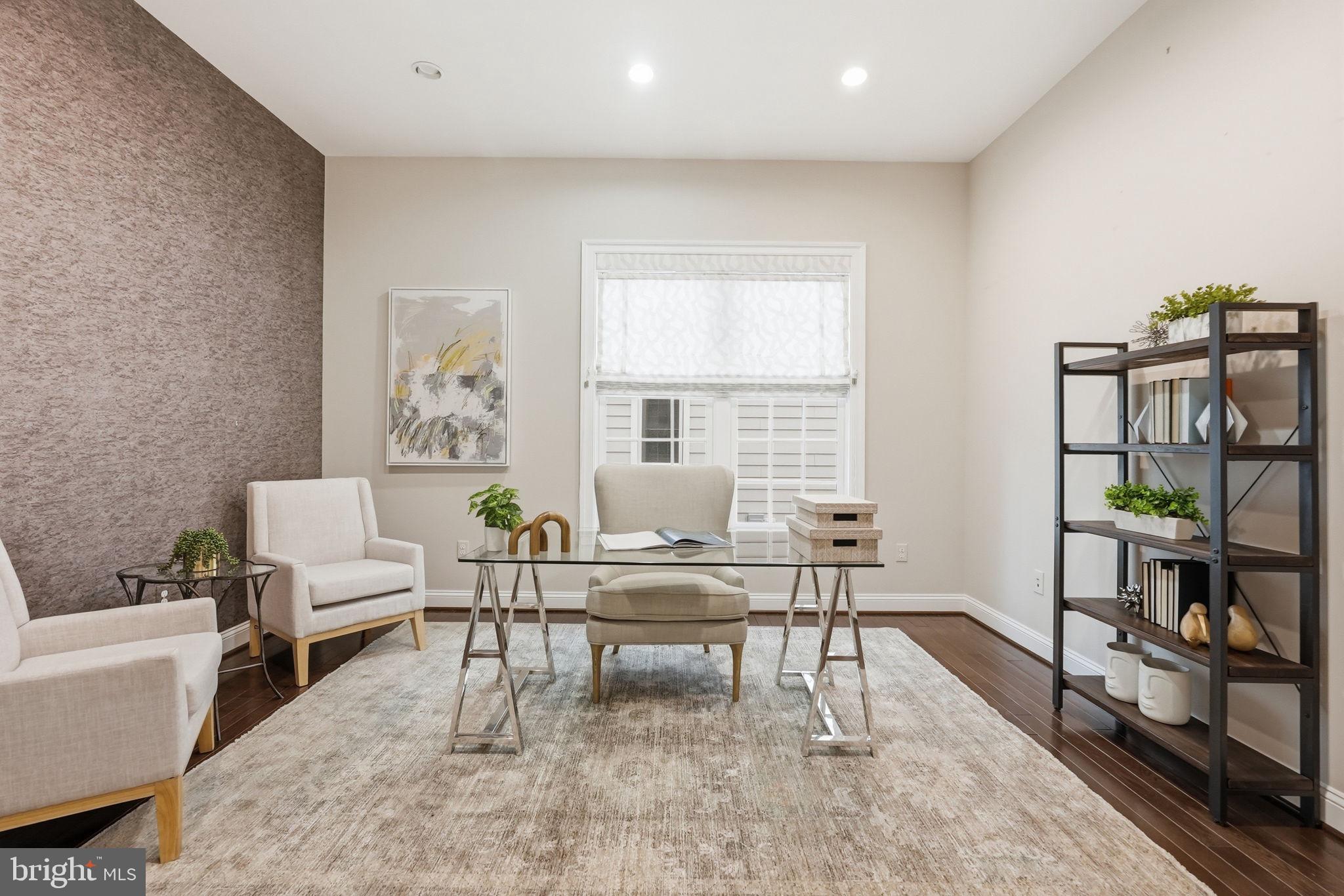 BETHESDA MEWS - Residential