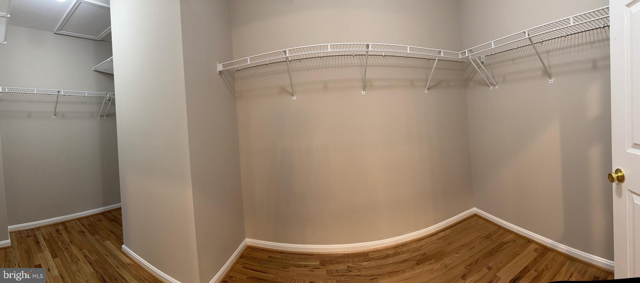 KING FARM BAILEYS COMMON - Residential Lease