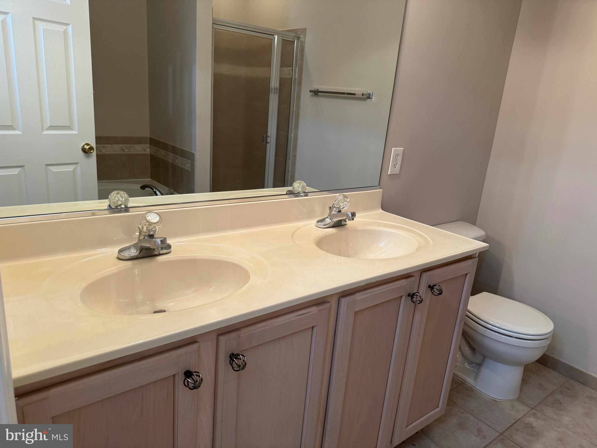 KING FARM BAILEYS COMMON - Residential Lease