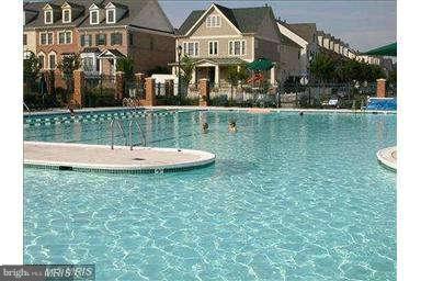 KING FARM BAILEYS COMMON - Residential Lease