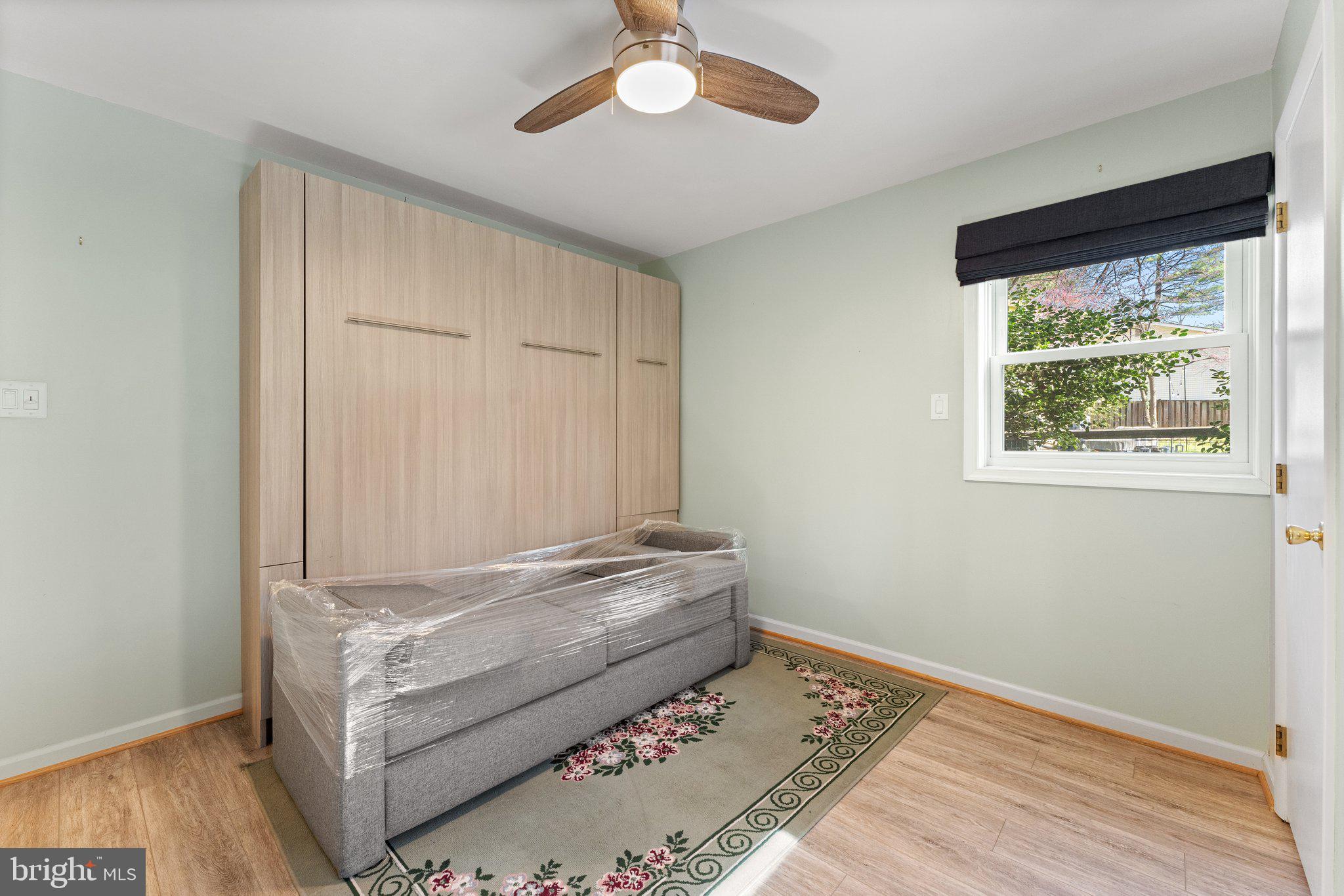 RESTON - Residential