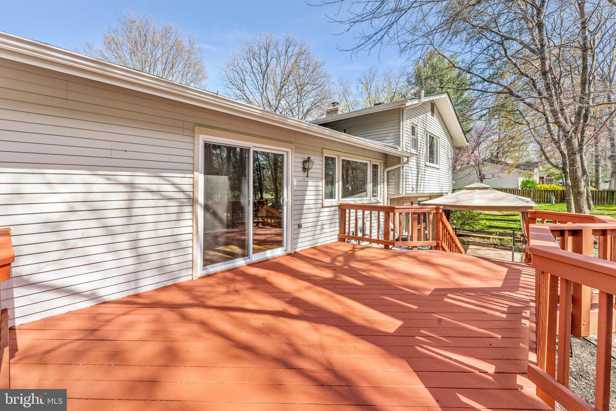 RESTON - Residential